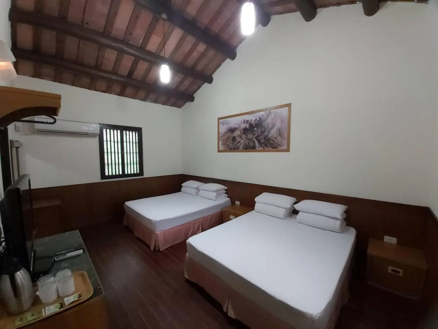 Photo of the whole room, Bed in Kenting Youth Activity Center