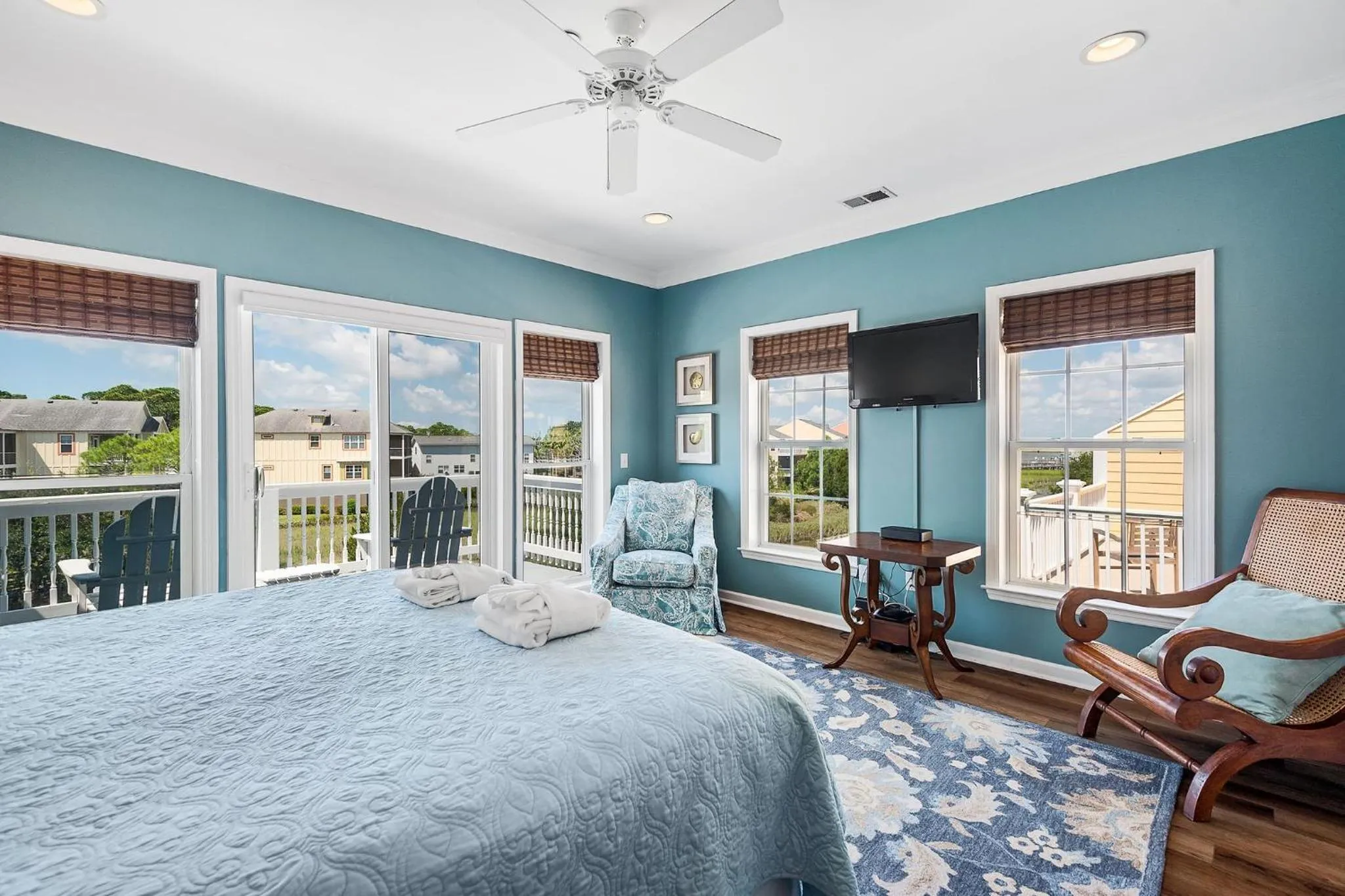 Bed in Waters Edge 83