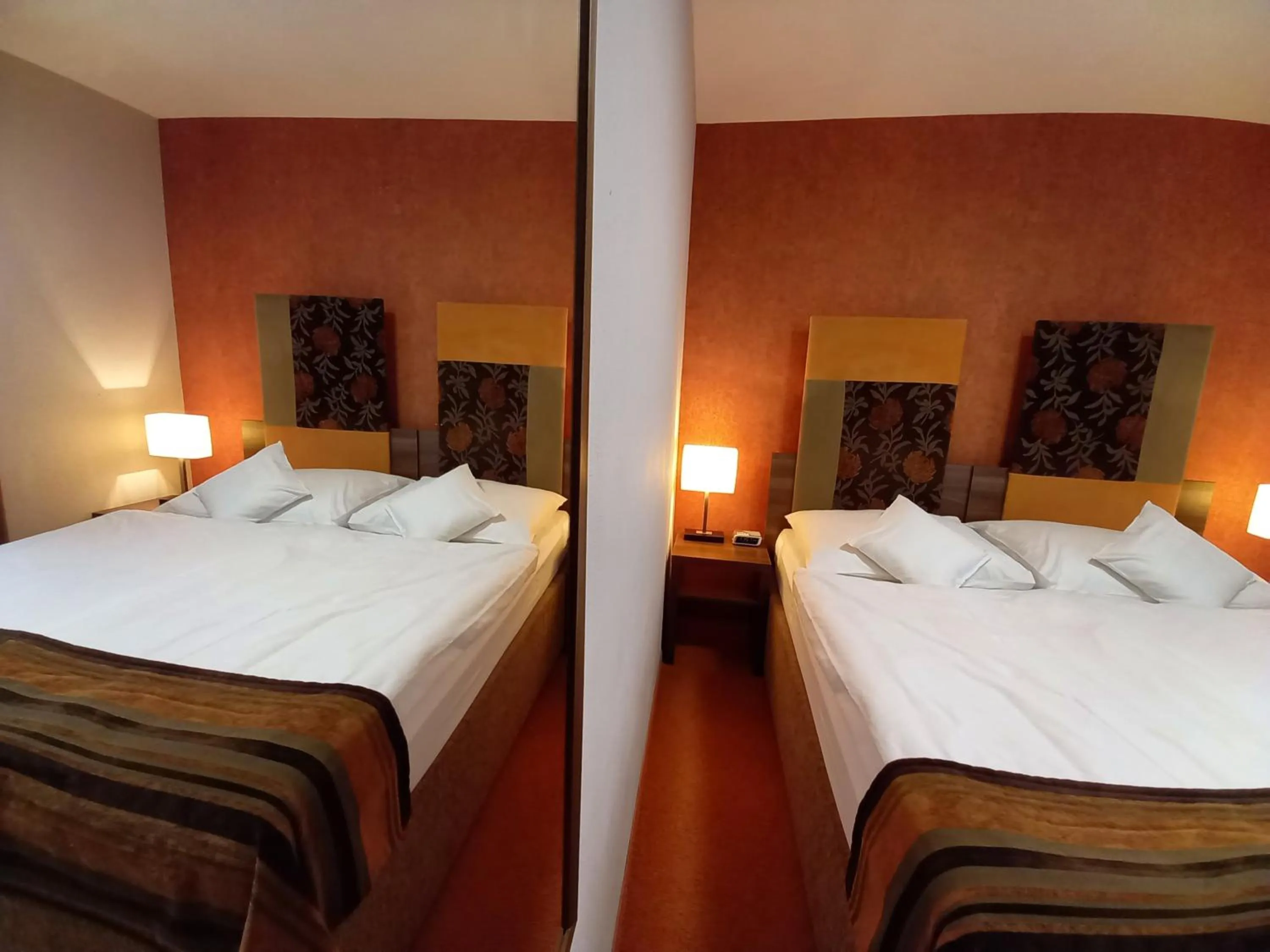 Bedroom, Bed in Hotel BELASSI