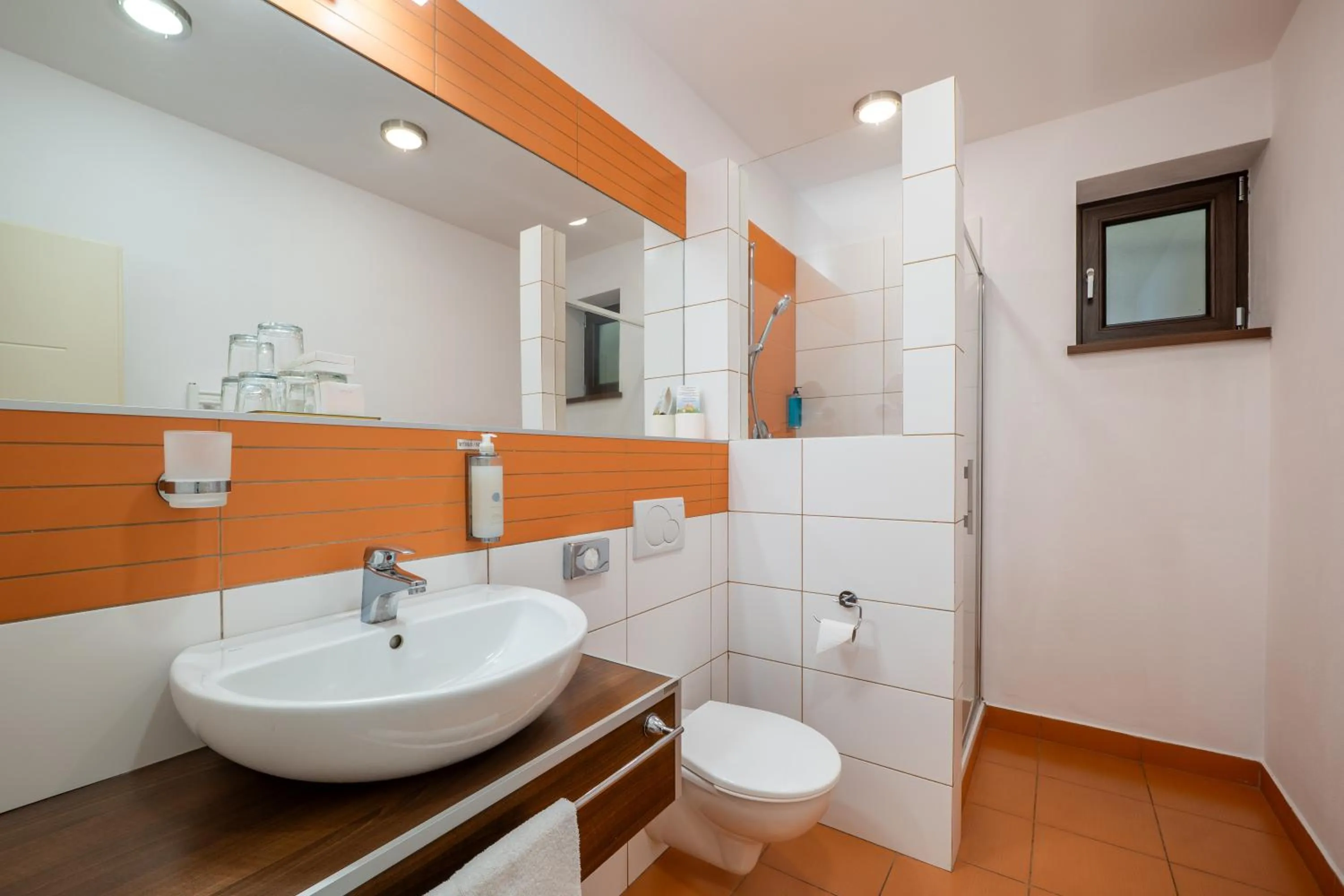 Shower in Hotel BELASSI