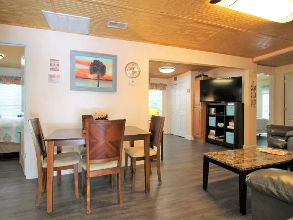 E Huron 401 E Huron 401