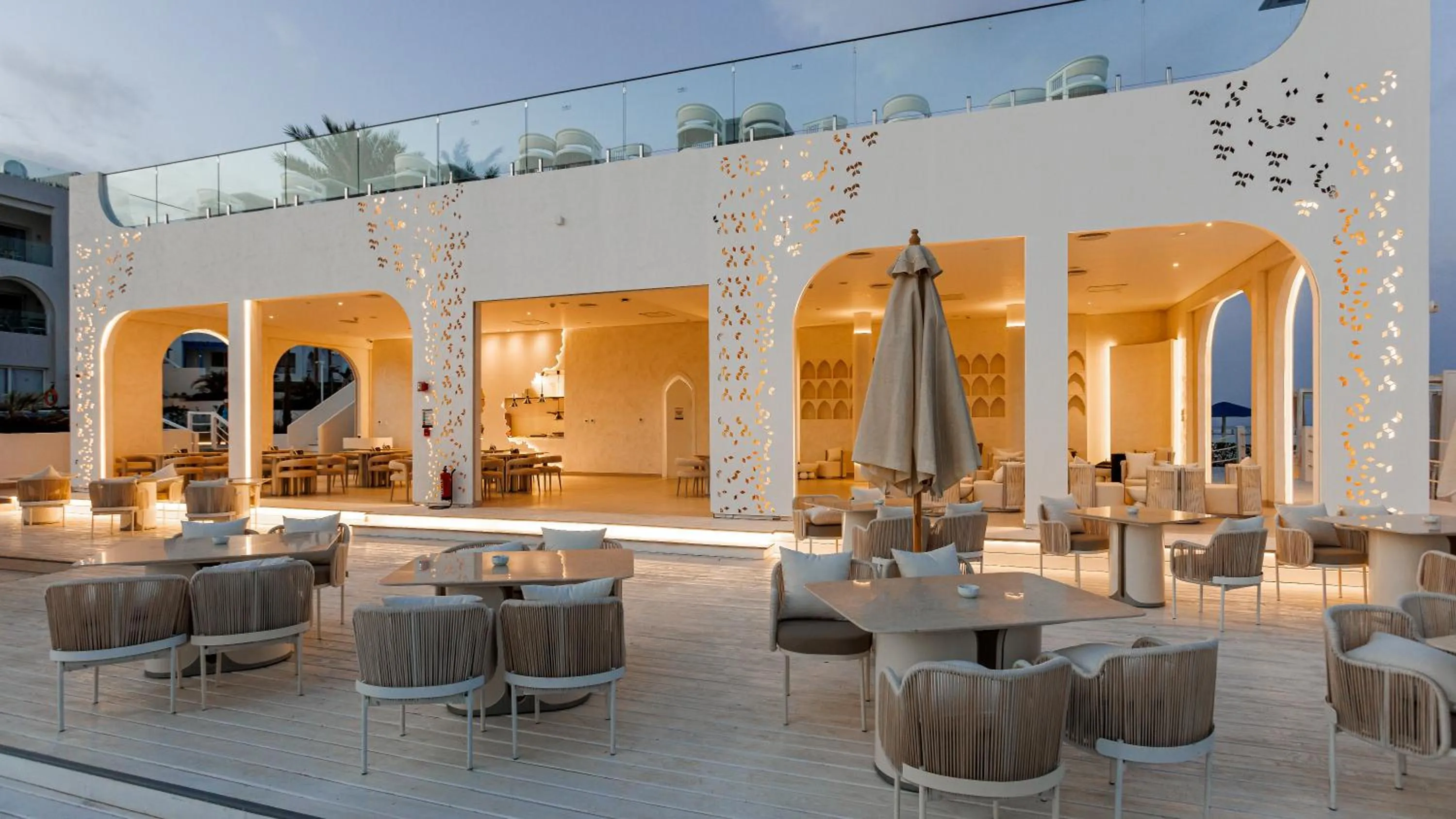 Restaurant/places to eat in Sunrise Remal Beach Resort