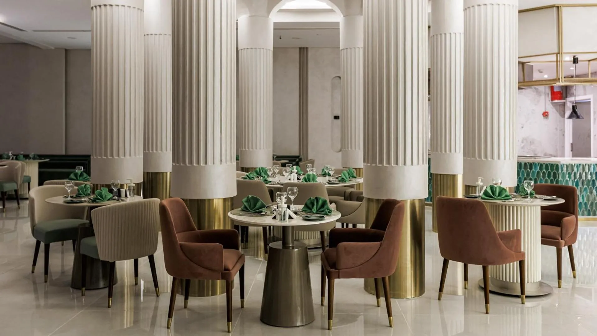 Restaurant/places to eat in Sunrise Remal Beach Resort