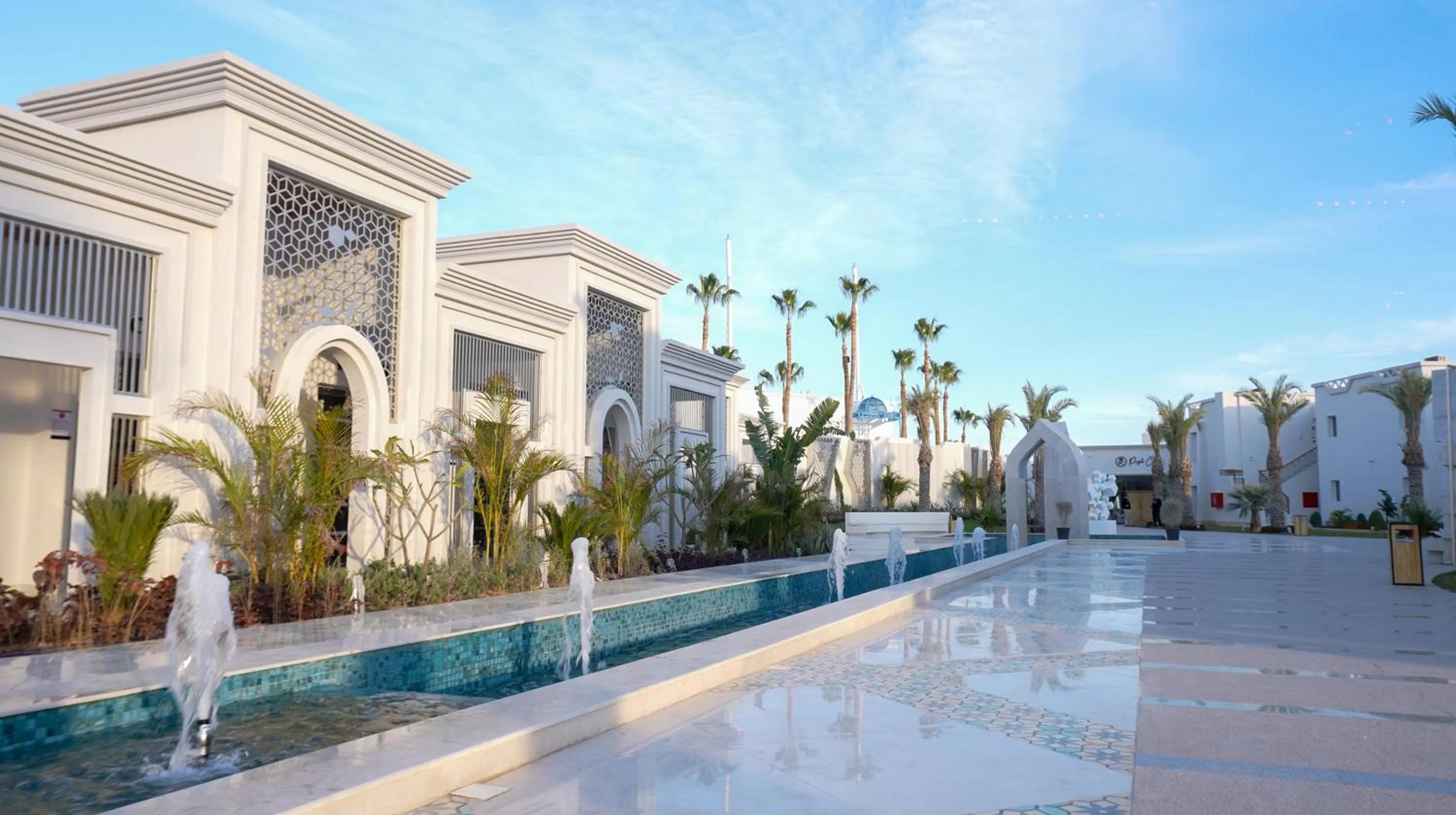 Facade/entrance in Sunrise Remal Beach Resort