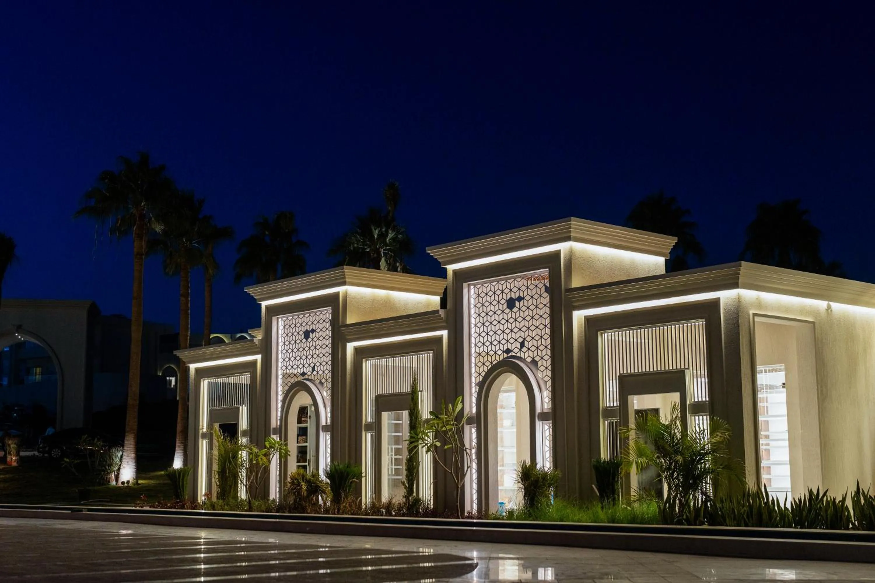 Facade/entrance in Sunrise Remal Beach Resort
