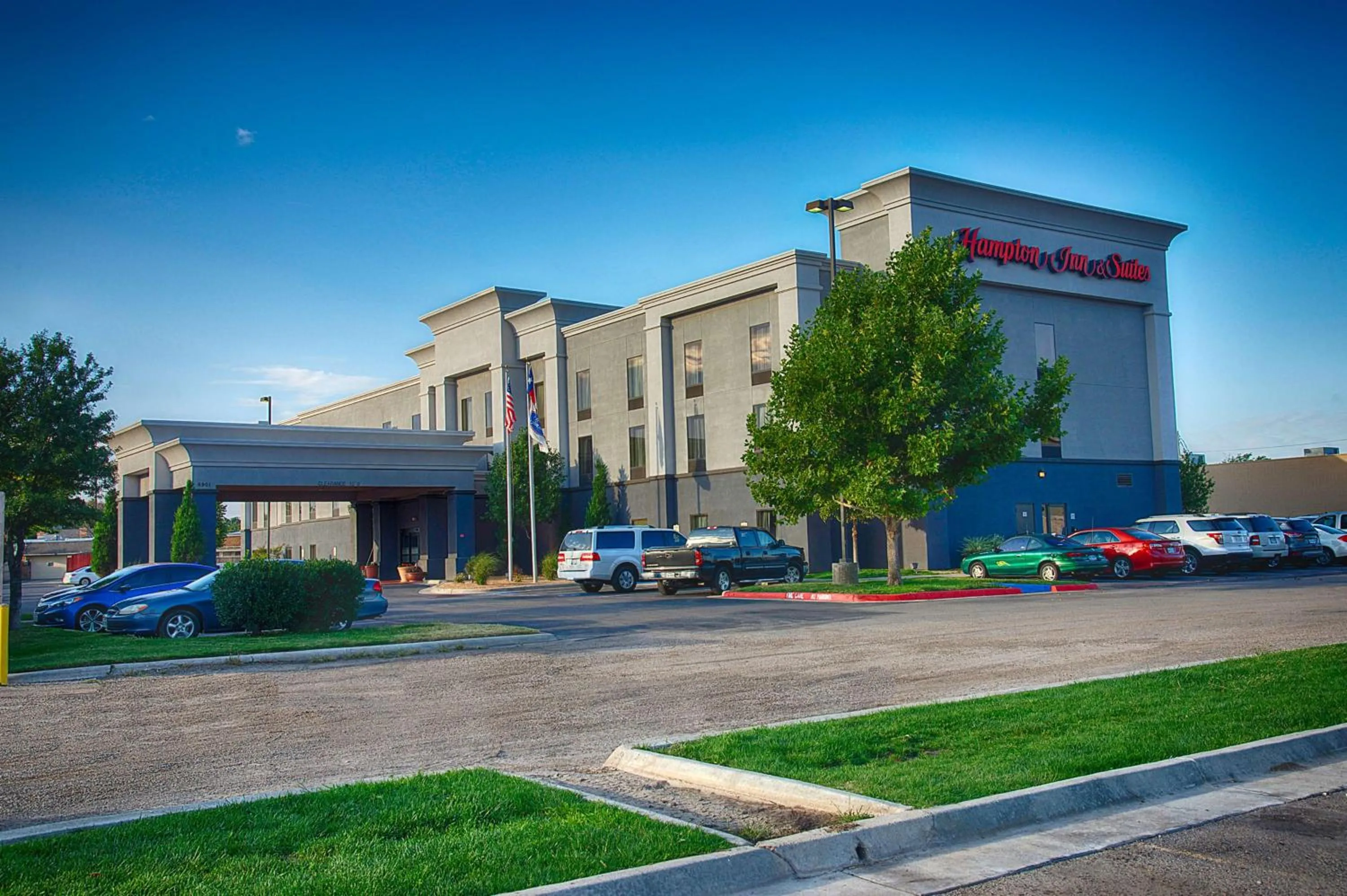 Property building in Hampton Inn and Suites Amarillo West