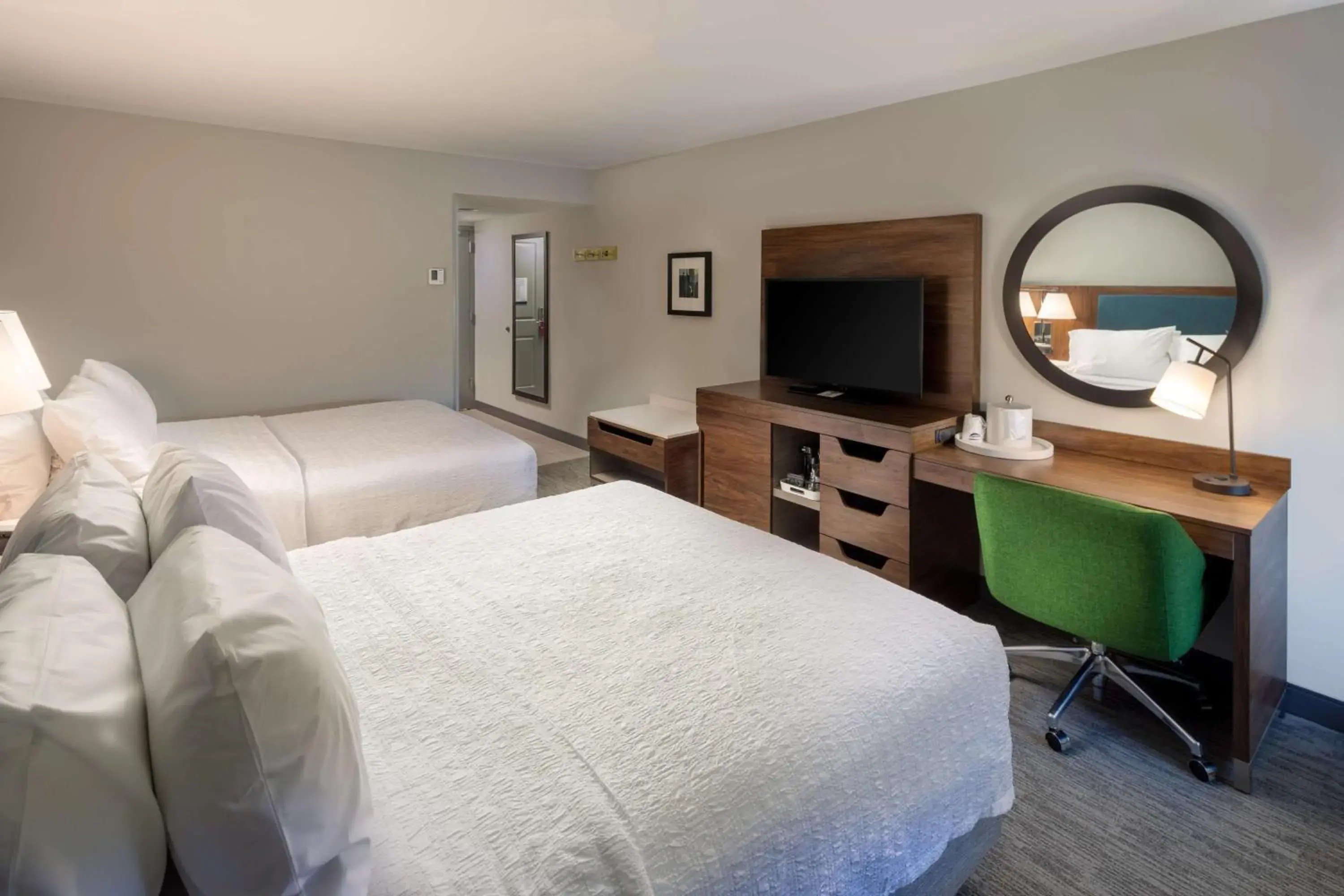 Queen Room with Two Queen Beds - Hearing Access/Non-Smoking in Hampton Inn Asheville-Tunnel Road Queen Room with Two Queen Beds - Hearing Access/Non-Smoking in Hampton Inn Asheville-Tunnel Road