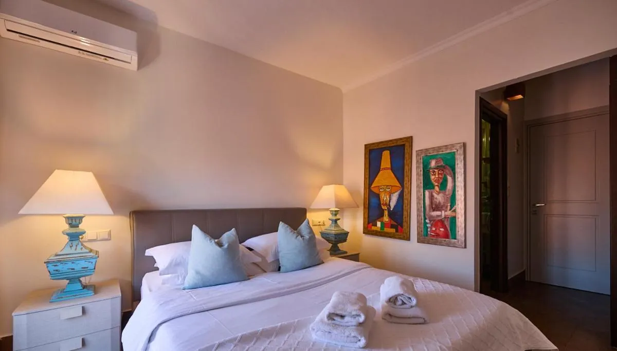 Bed in Afroditi Arhontiko