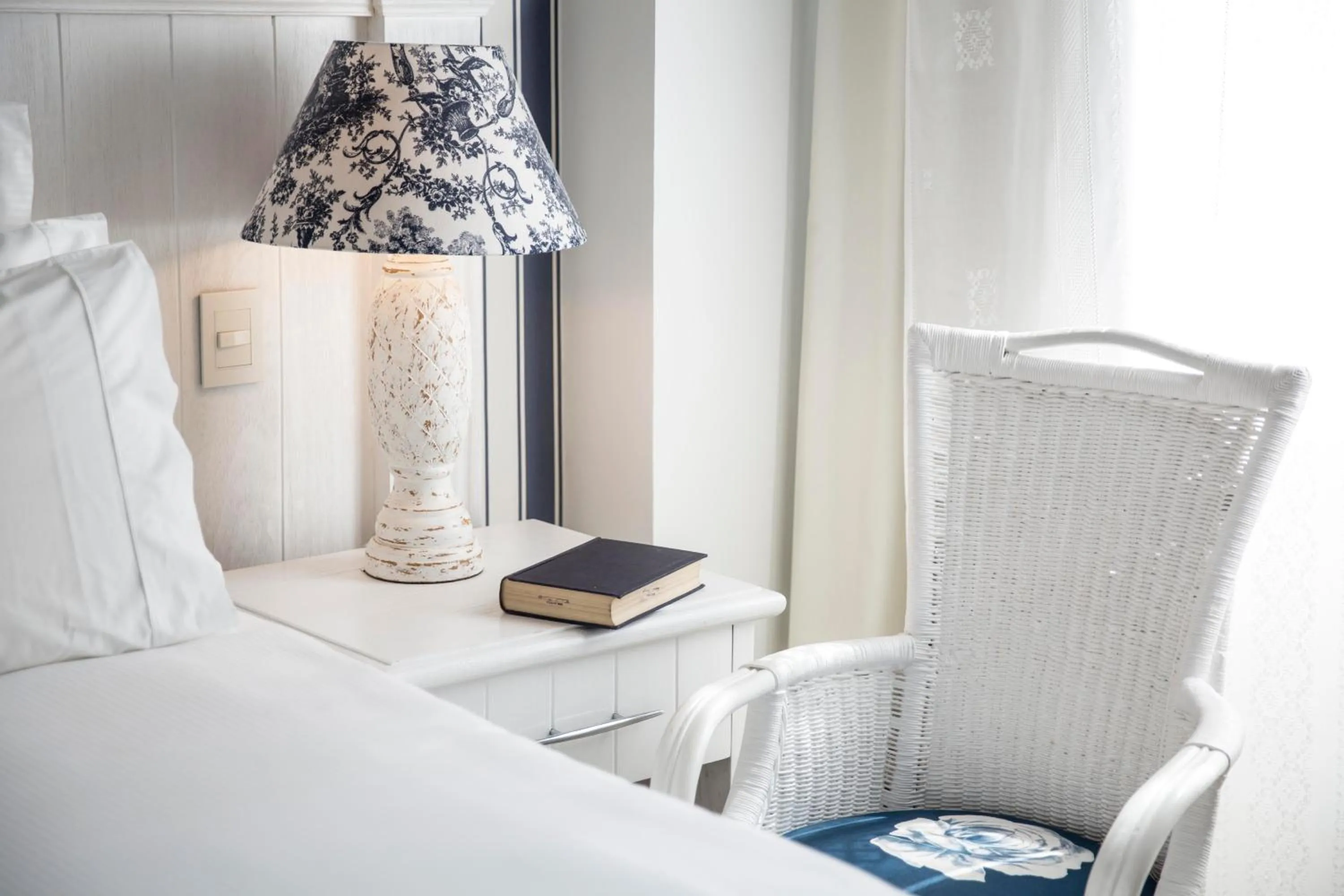 Decorative detail, Bed in La Mision Hotel Boutique