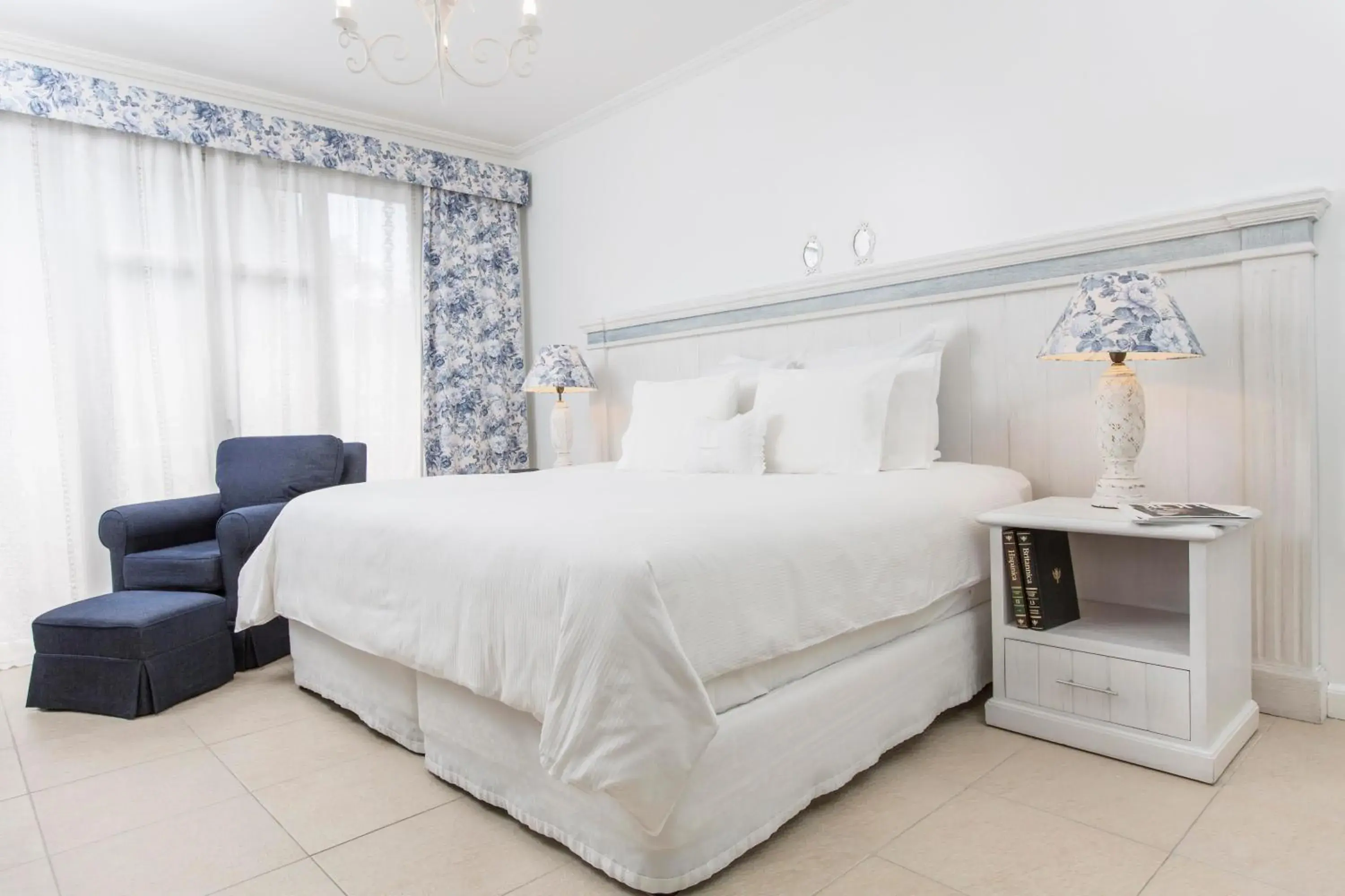 Executive Suite in La Mision Hotel Boutique Executive Suite in La Mision Hotel Boutique