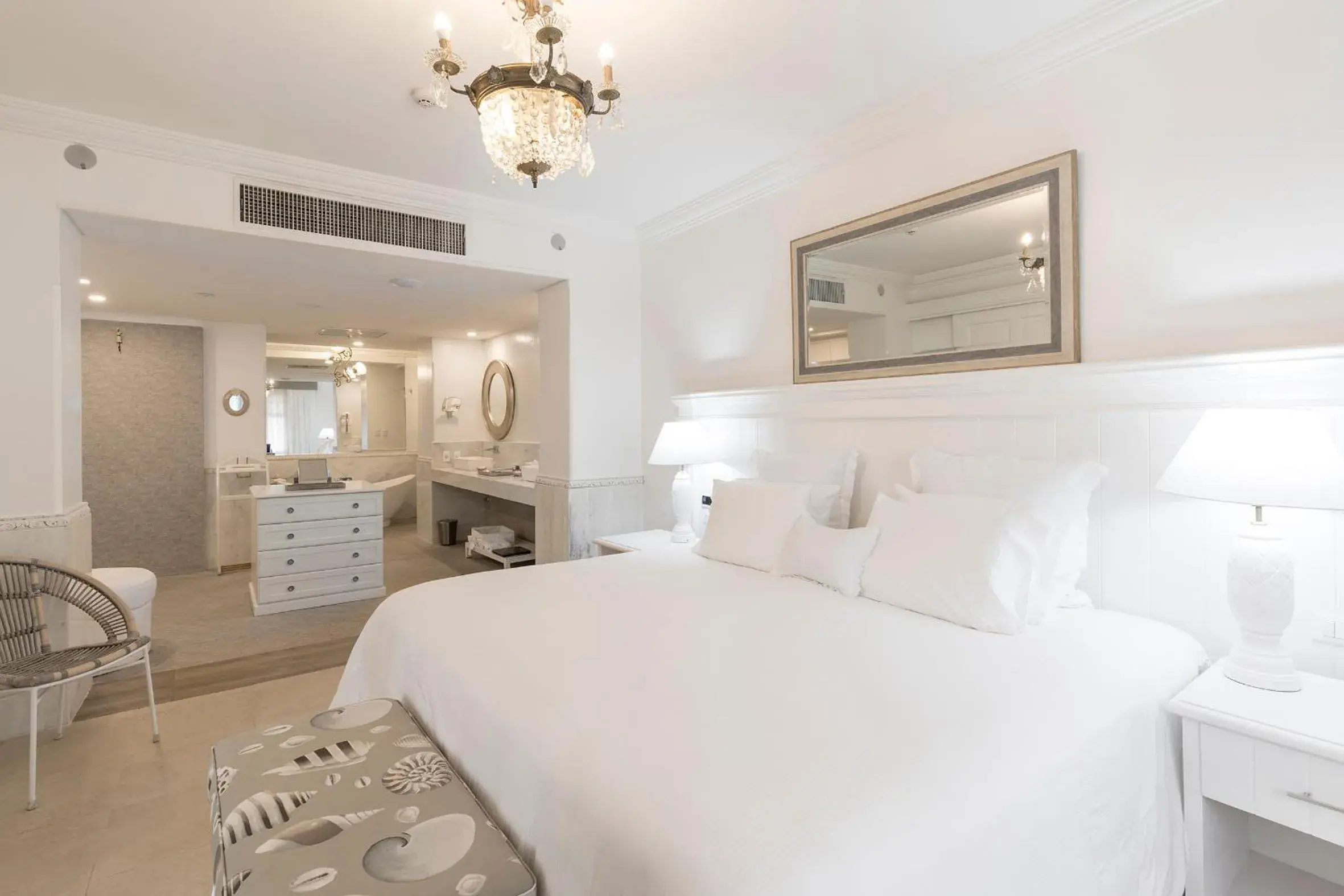 Presidential Suite in La Mision Hotel Boutique Presidential Suite in La Mision Hotel Boutique