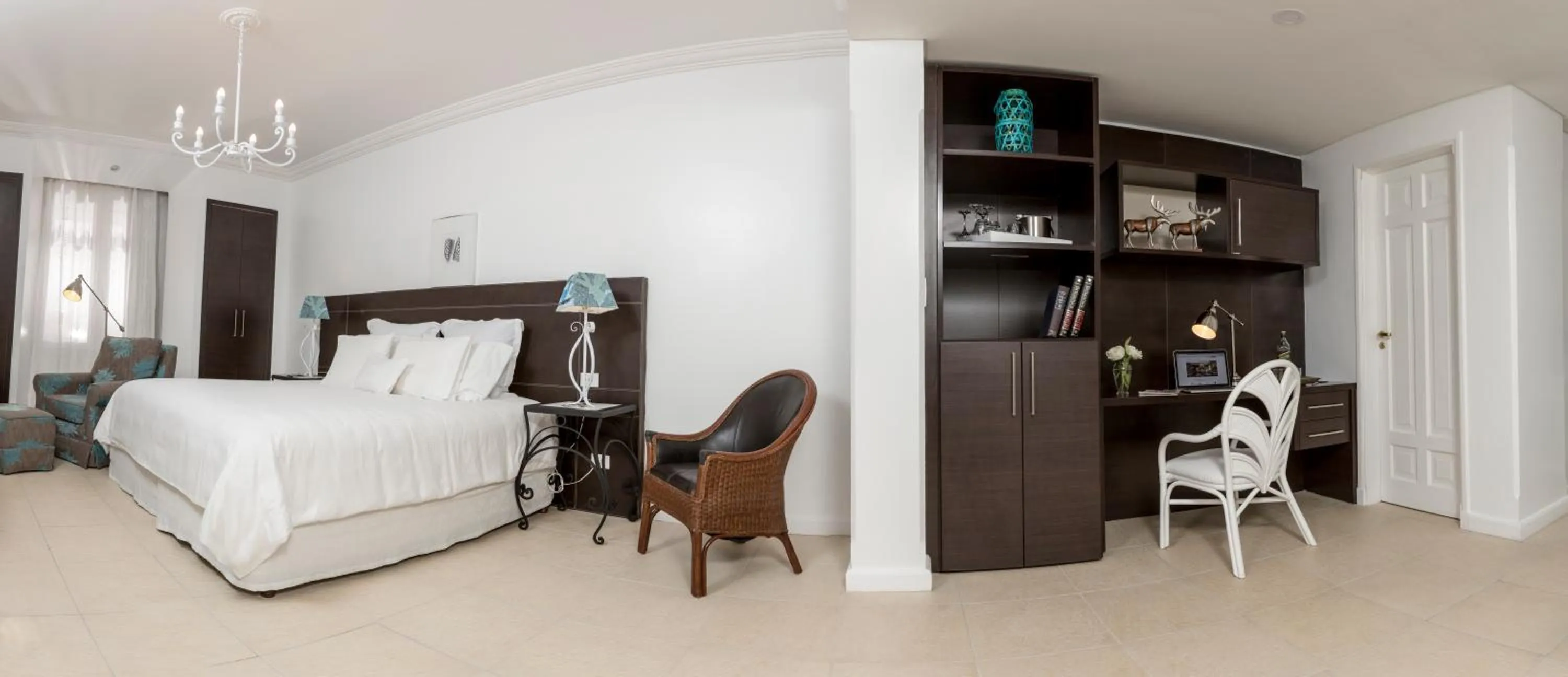 Photo of the whole room, Bed in La Mision Hotel Boutique