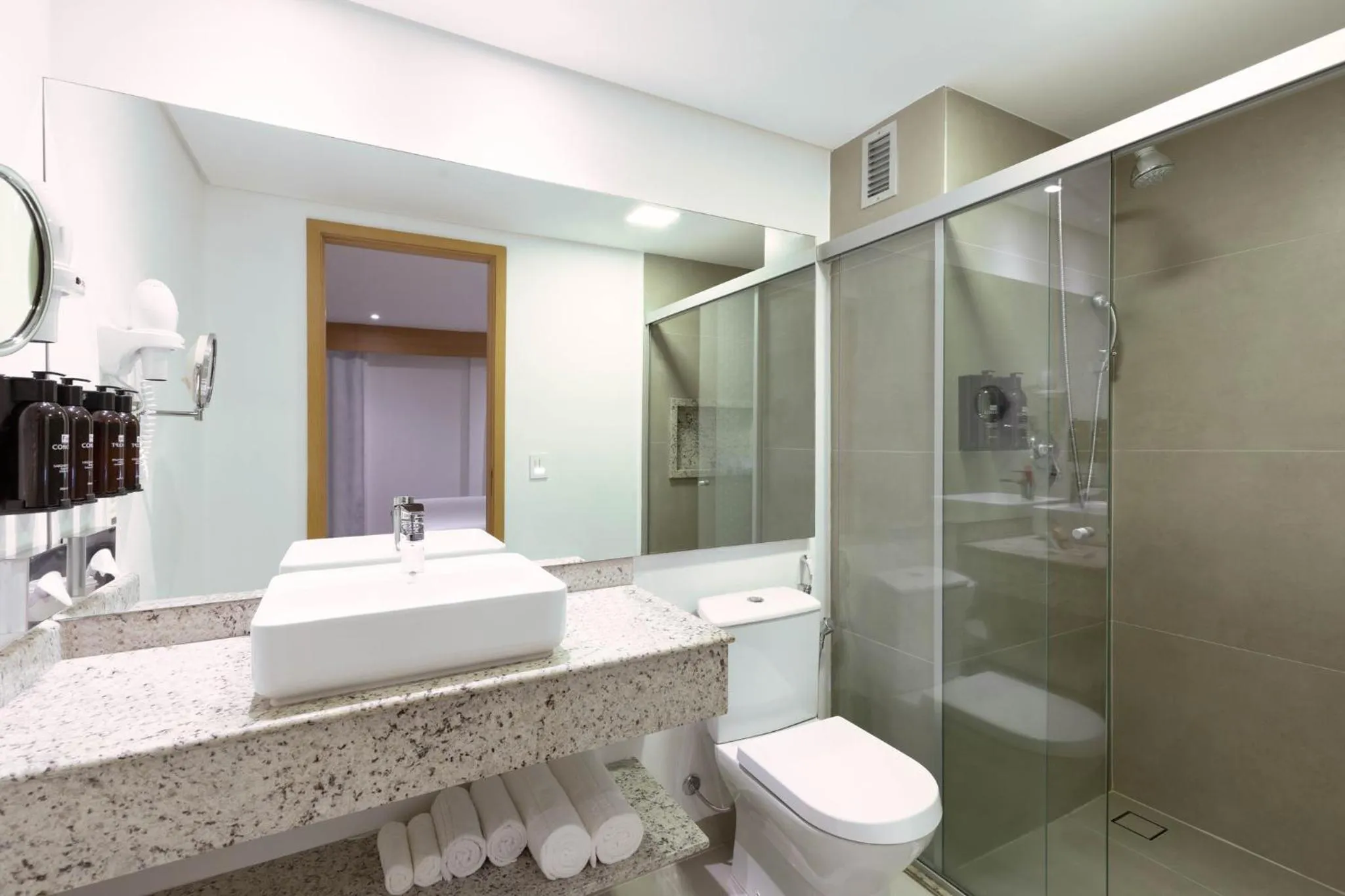 Photo of the whole room in Holiday Inn Sao Paulo Parque Anhembi by IHG