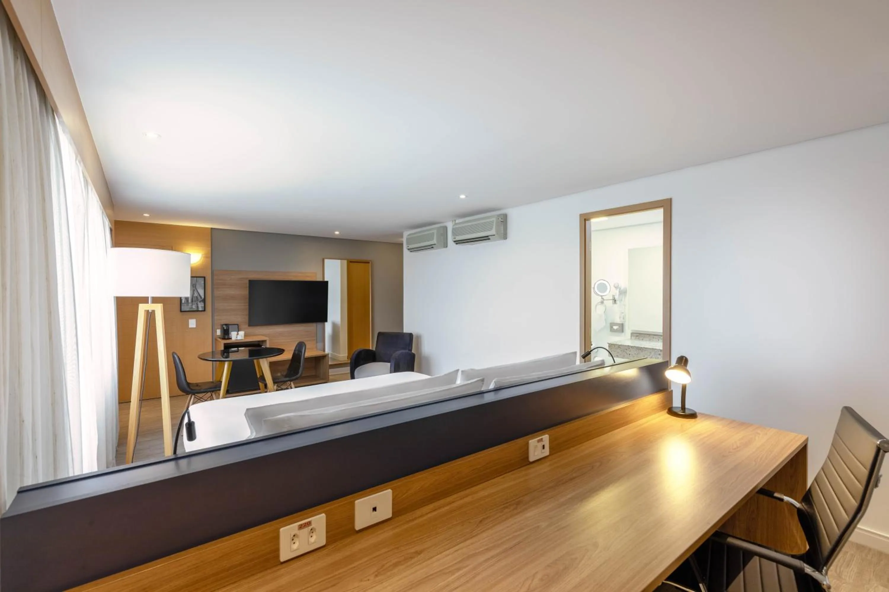 Photo of the whole room in Holiday Inn Sao Paulo Parque Anhembi by IHG