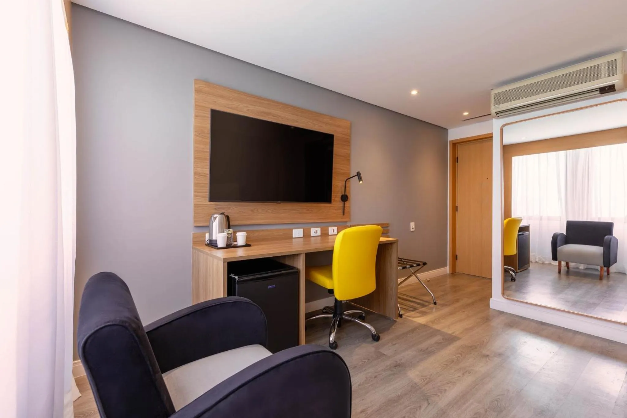 Photo of the whole room in Holiday Inn Sao Paulo Parque Anhembi by IHG