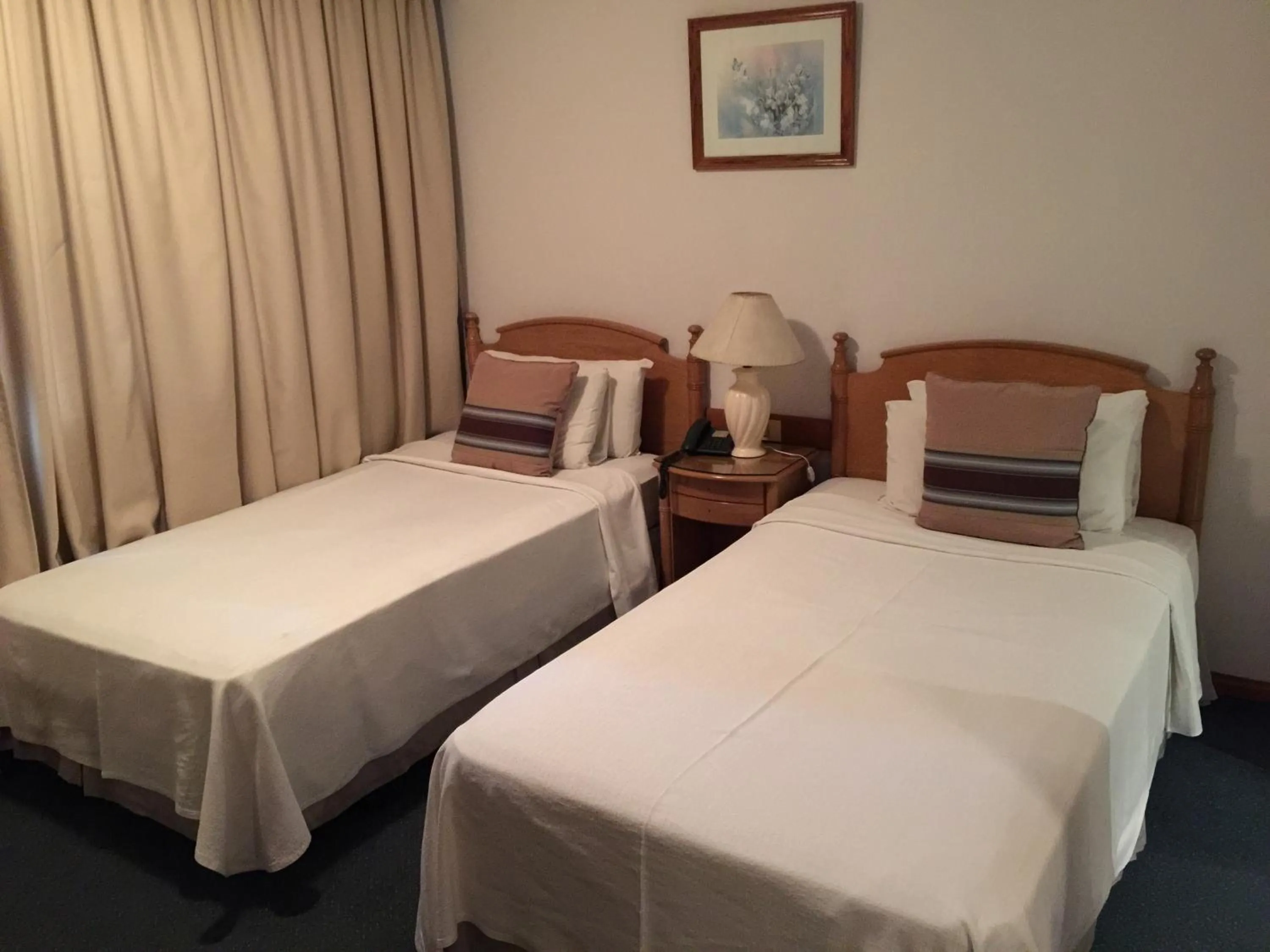 Photo of the whole room, Bed in Crystal Palace Hotel