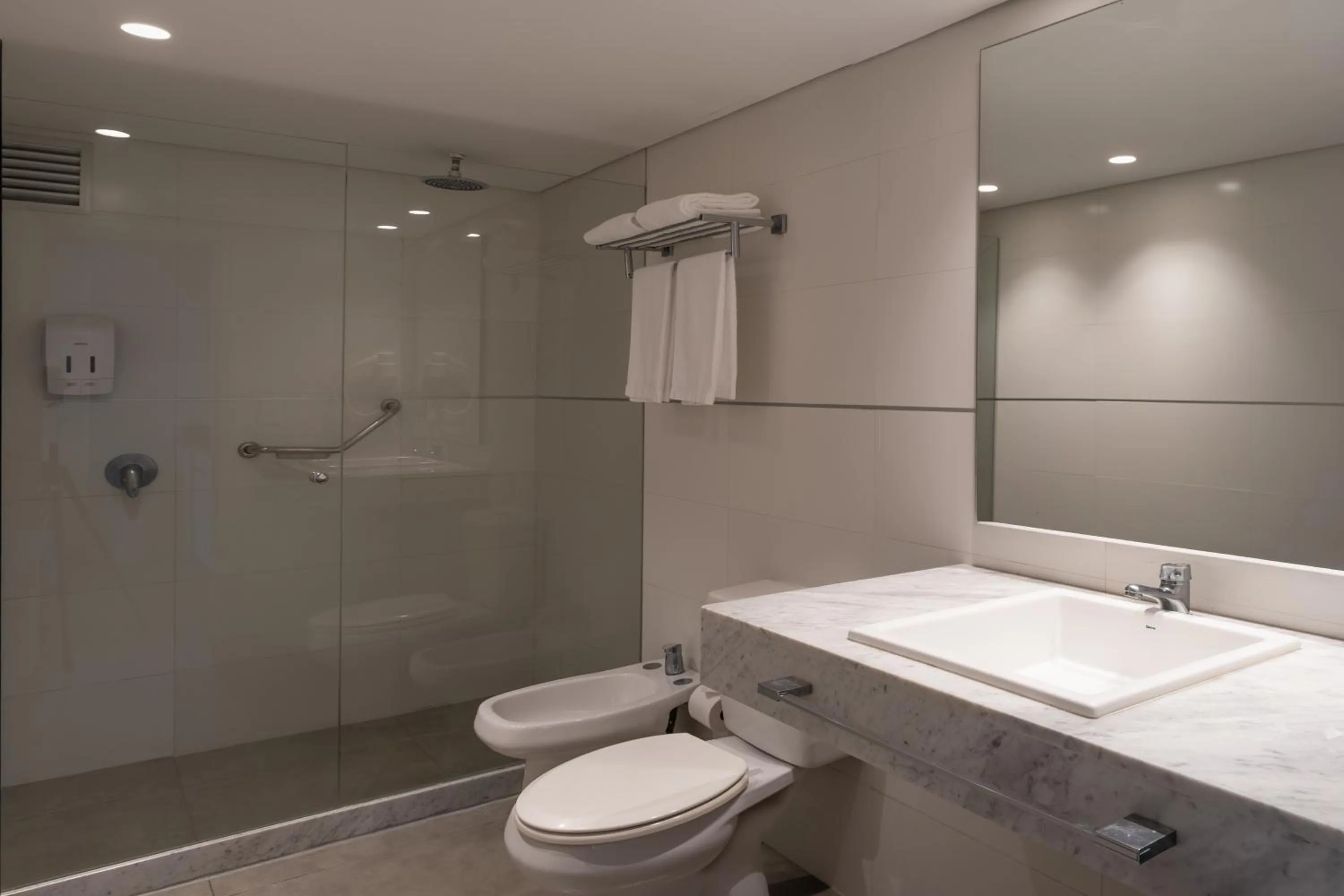 Golden Beach Resort & Spa