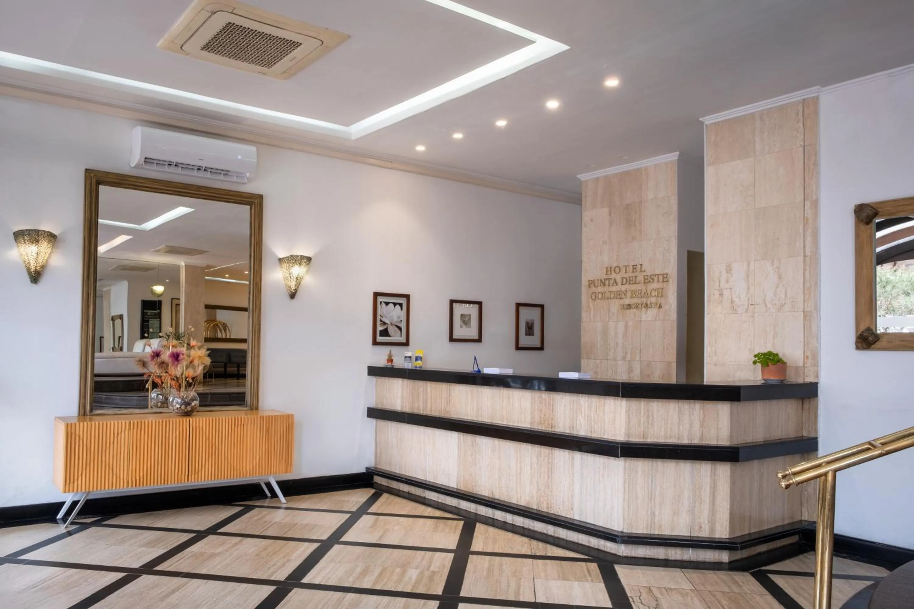 Lobby or reception in Golden Beach Resort & Spa