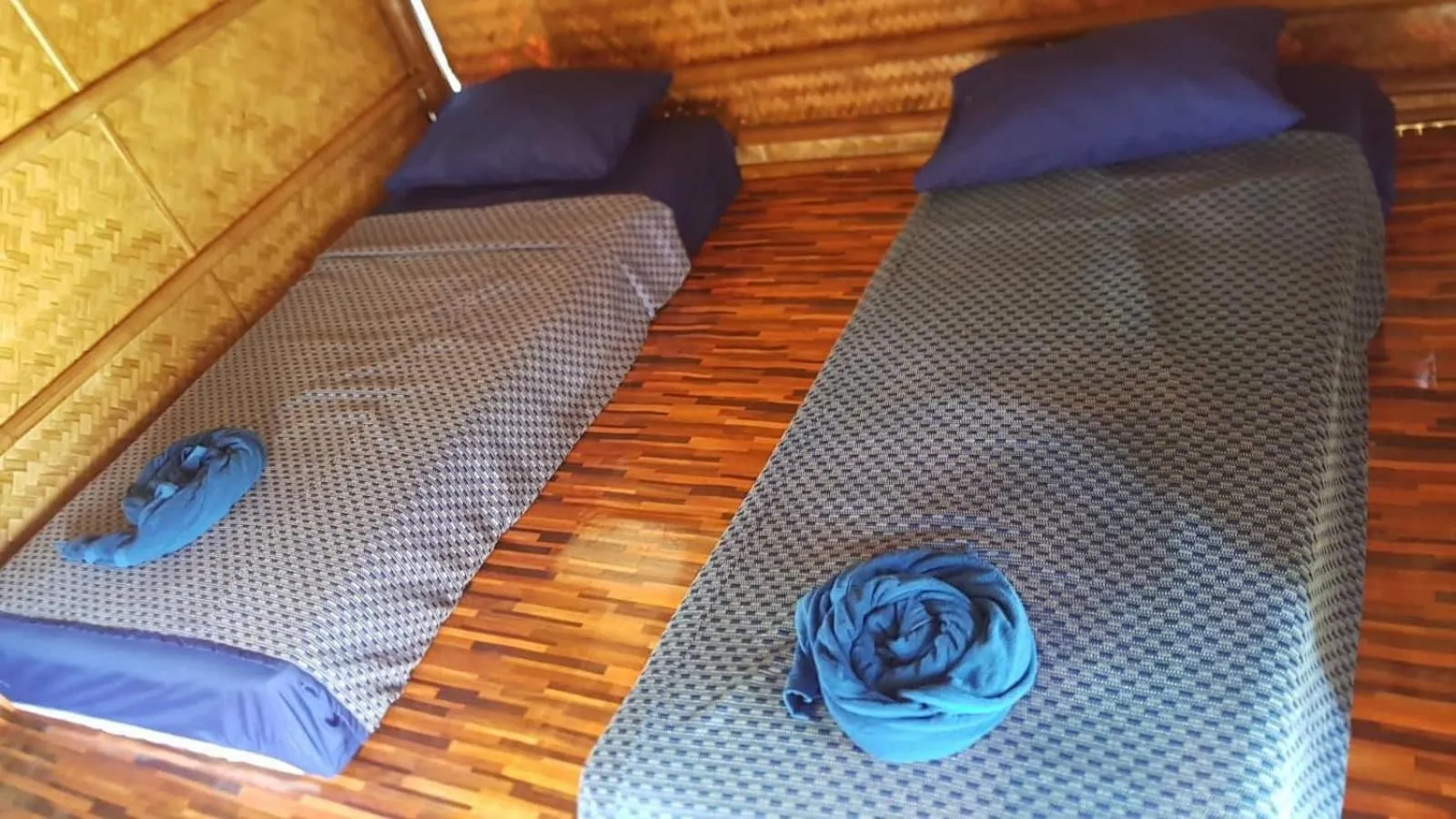 Bed in Lanta Local Hut