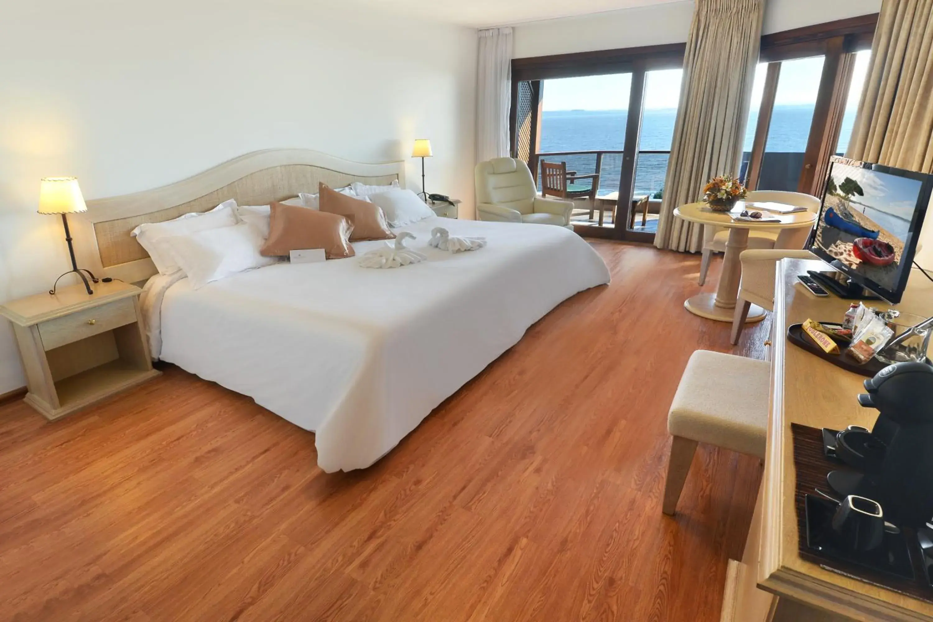 Superior Queen Room in Hotel del Lago Golf & Art Resort Superior Queen Room in Hotel del Lago Golf & Art Resort