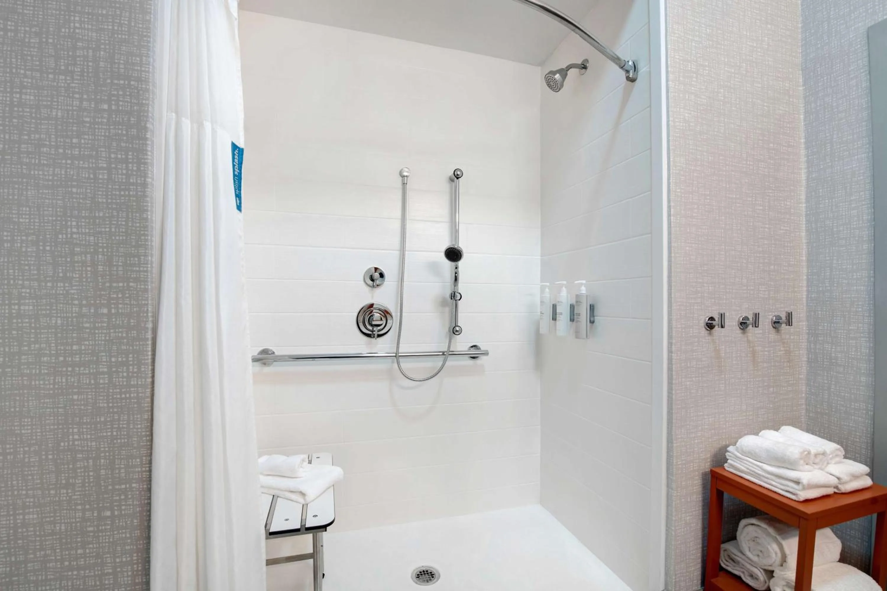 Bathroom in Hampton Inn Easley