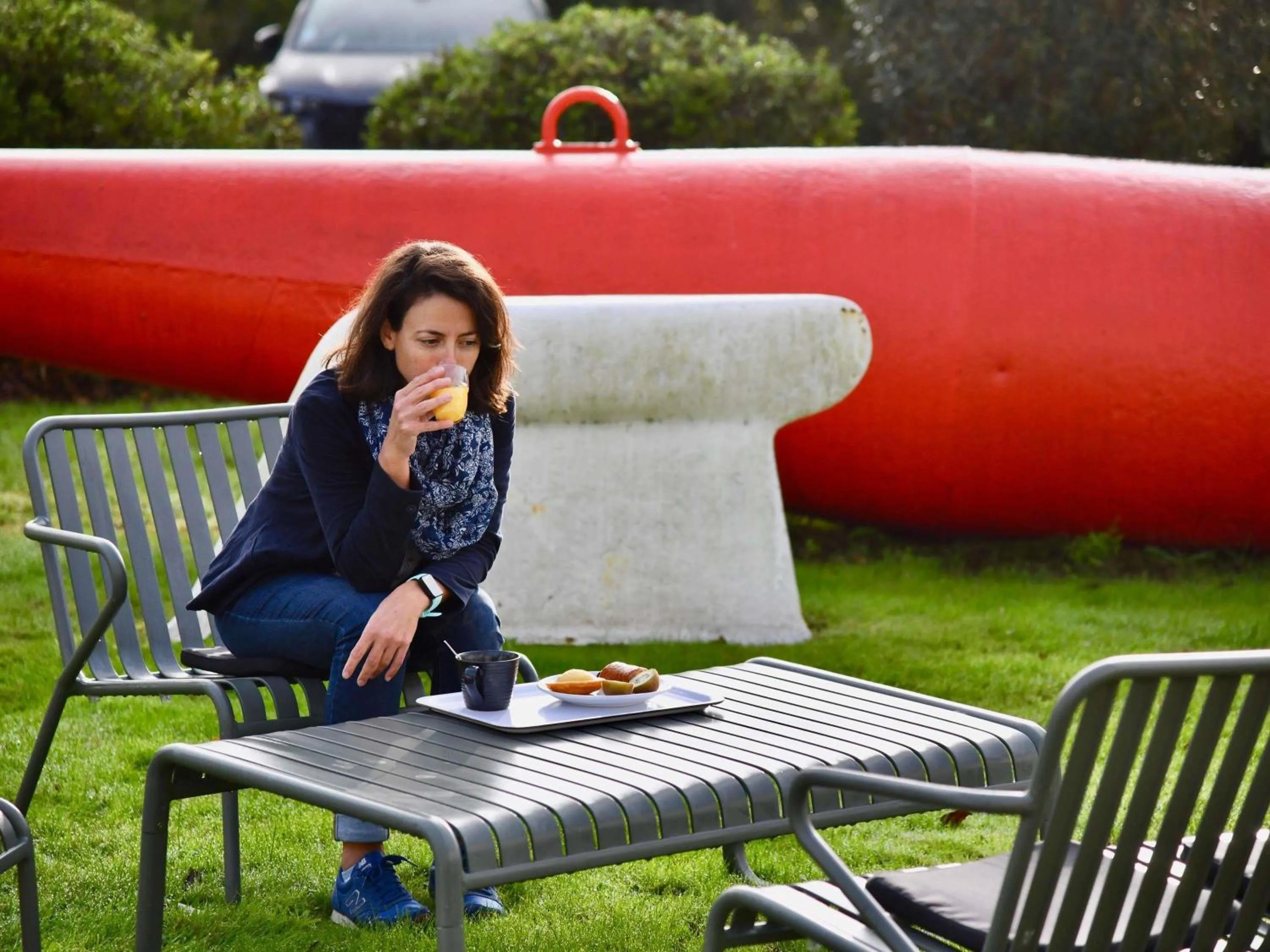 Lounge or bar in ibis Brest Kergaradec