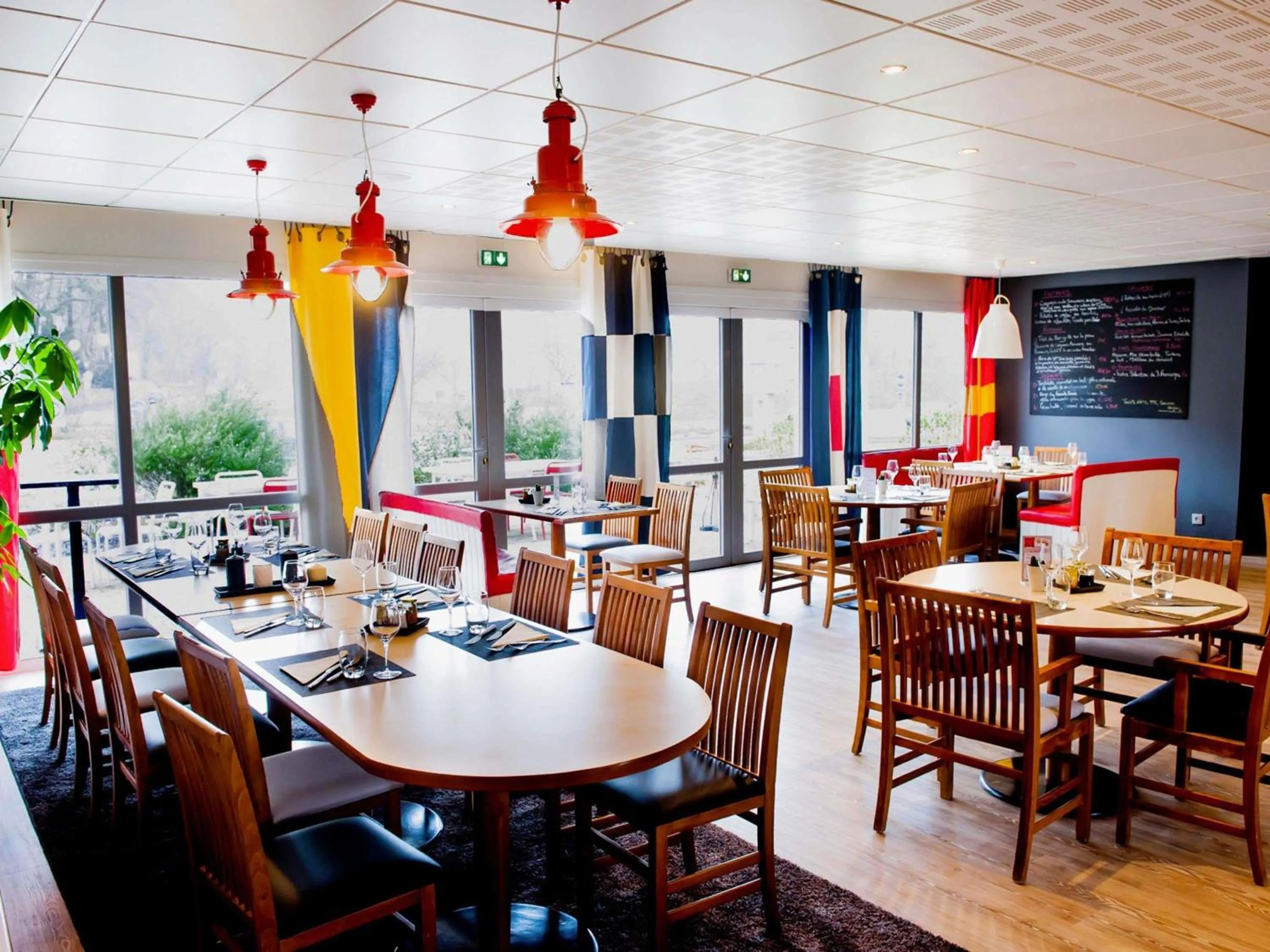 Restaurant/places to eat in ibis Brest Kergaradec