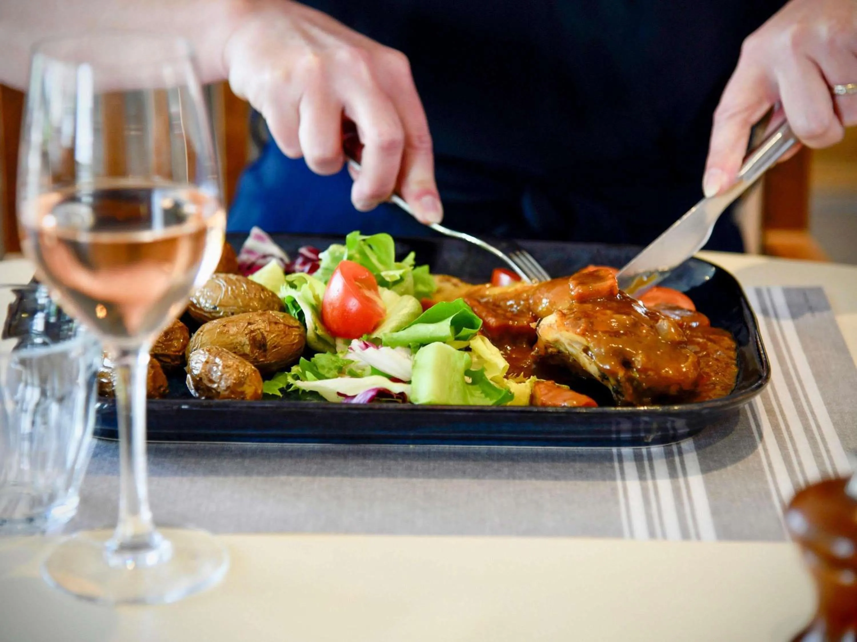 Restaurant/places to eat in ibis Brest Kergaradec