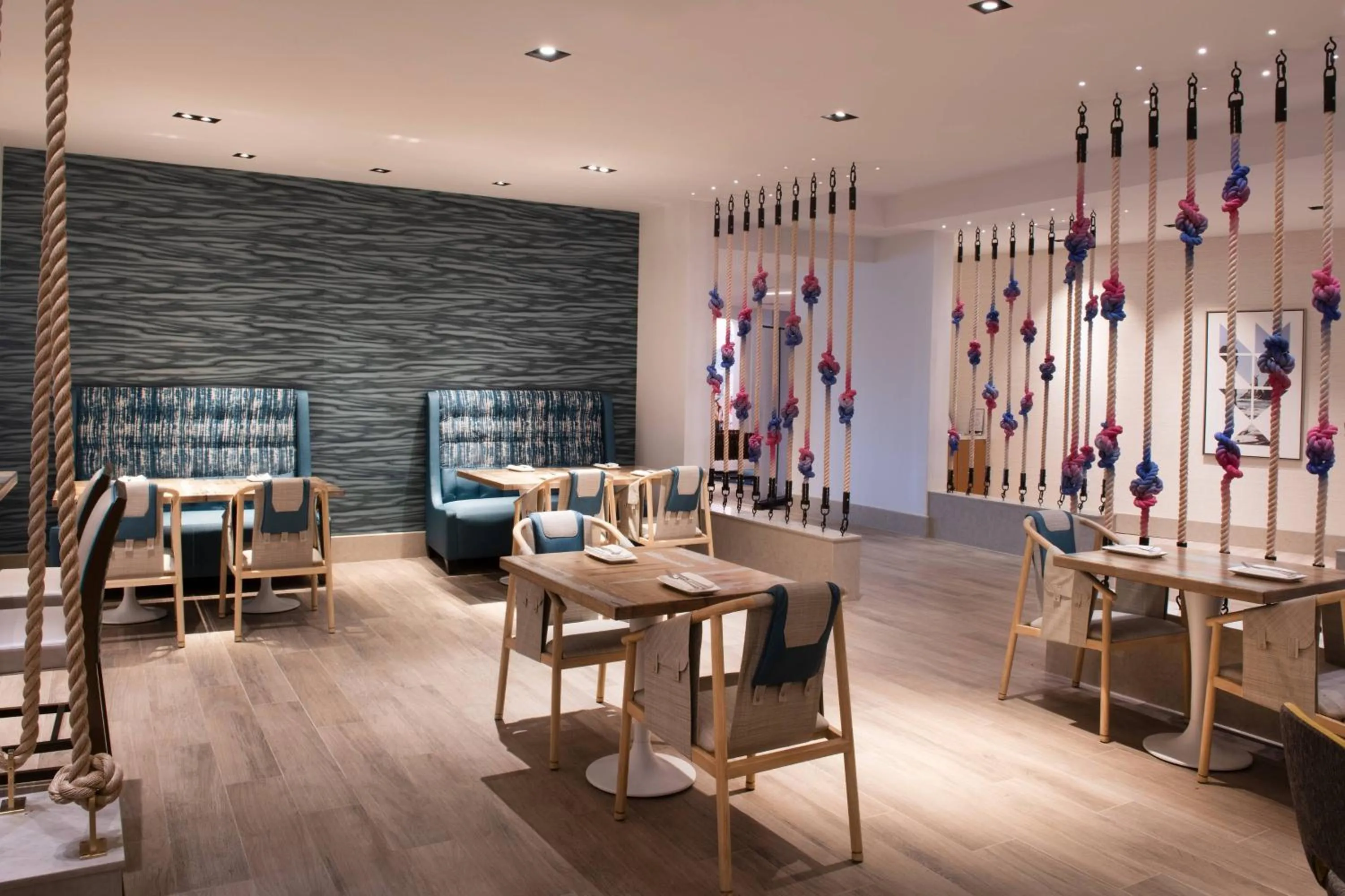 Restaurant/places to eat in Renaissance Newport Beach Hotel