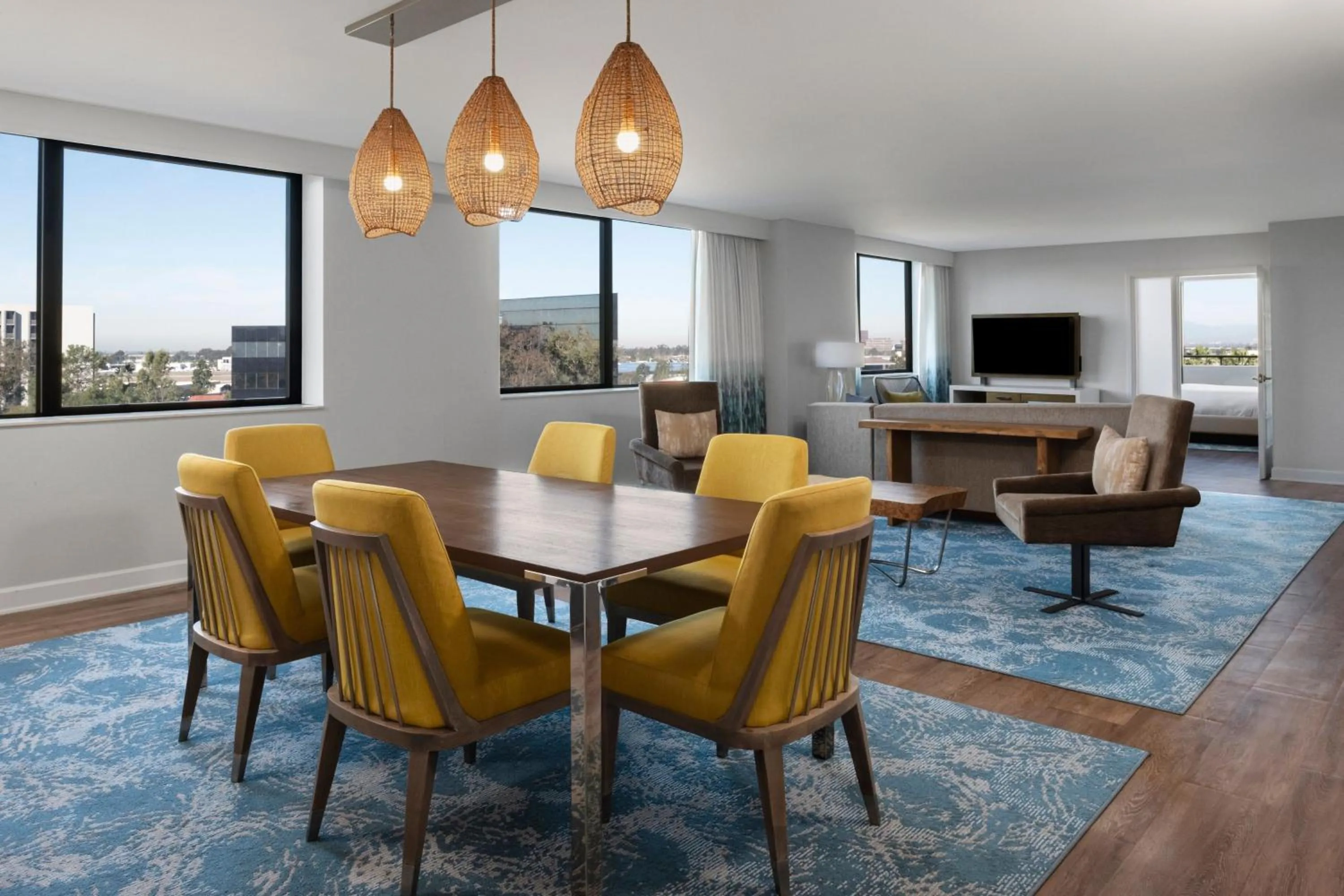 Living room in Renaissance Newport Beach Hotel