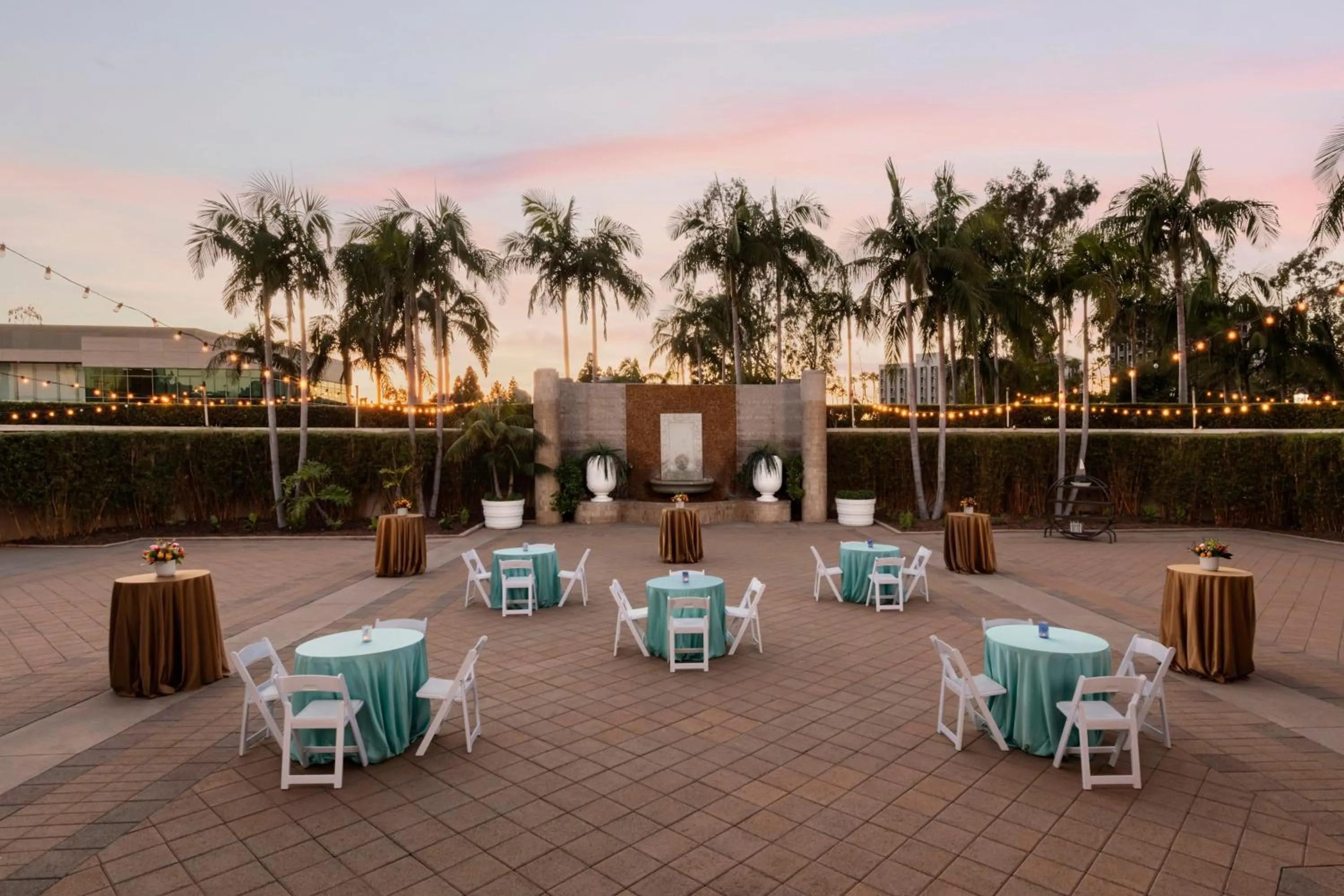 Meeting/conference room in Renaissance Newport Beach Hotel