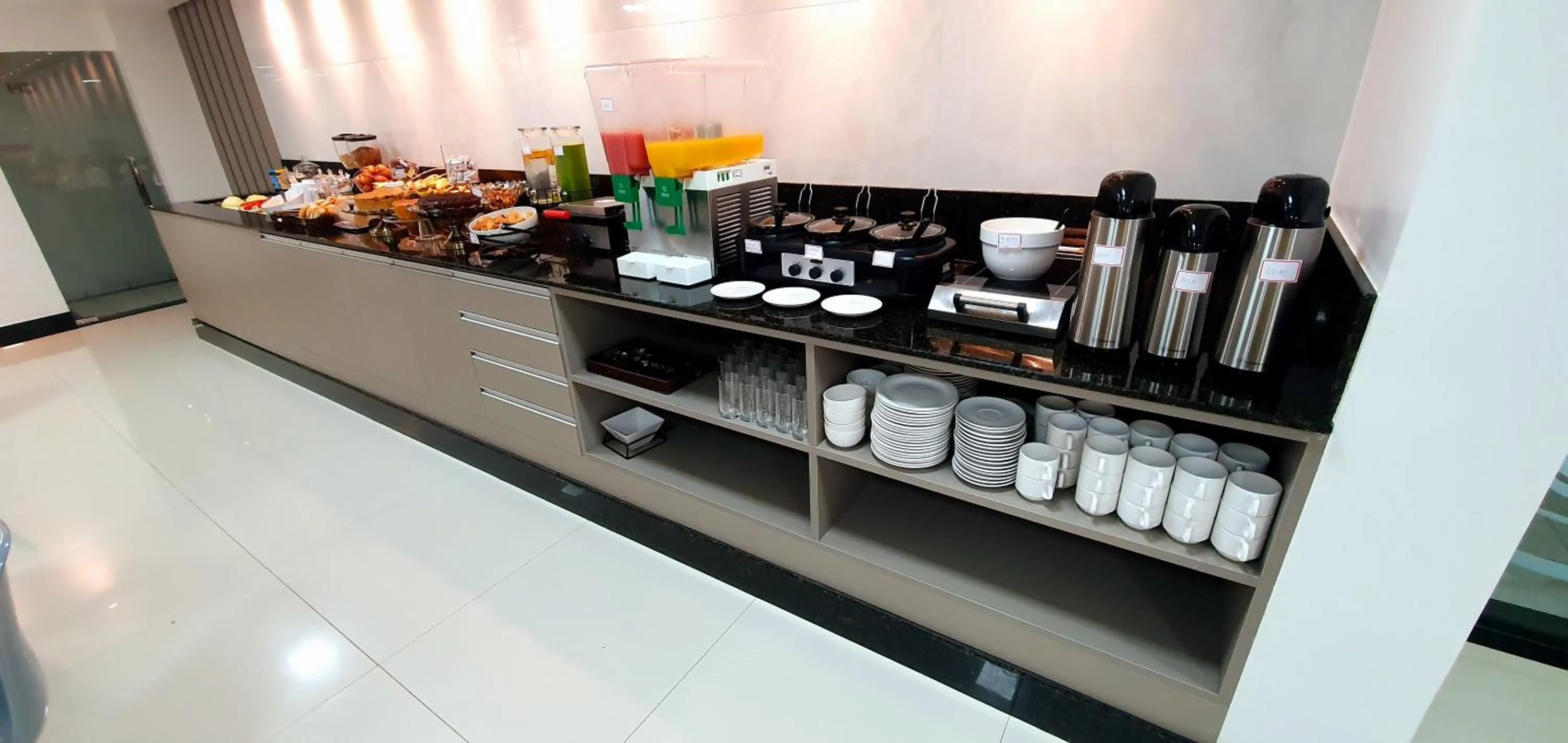 Buffet breakfast in Hotel Gemeos