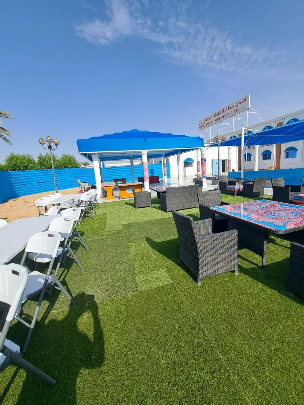 Swimming pool in Sharjah International Airport Hotel