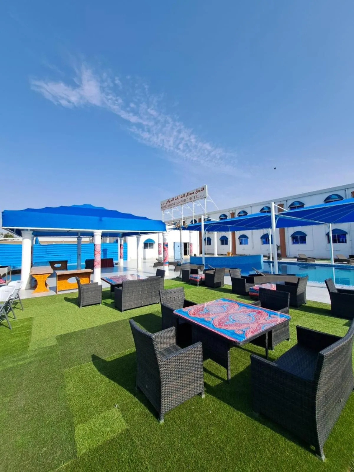 Swimming pool in Sharjah International Airport Hotel