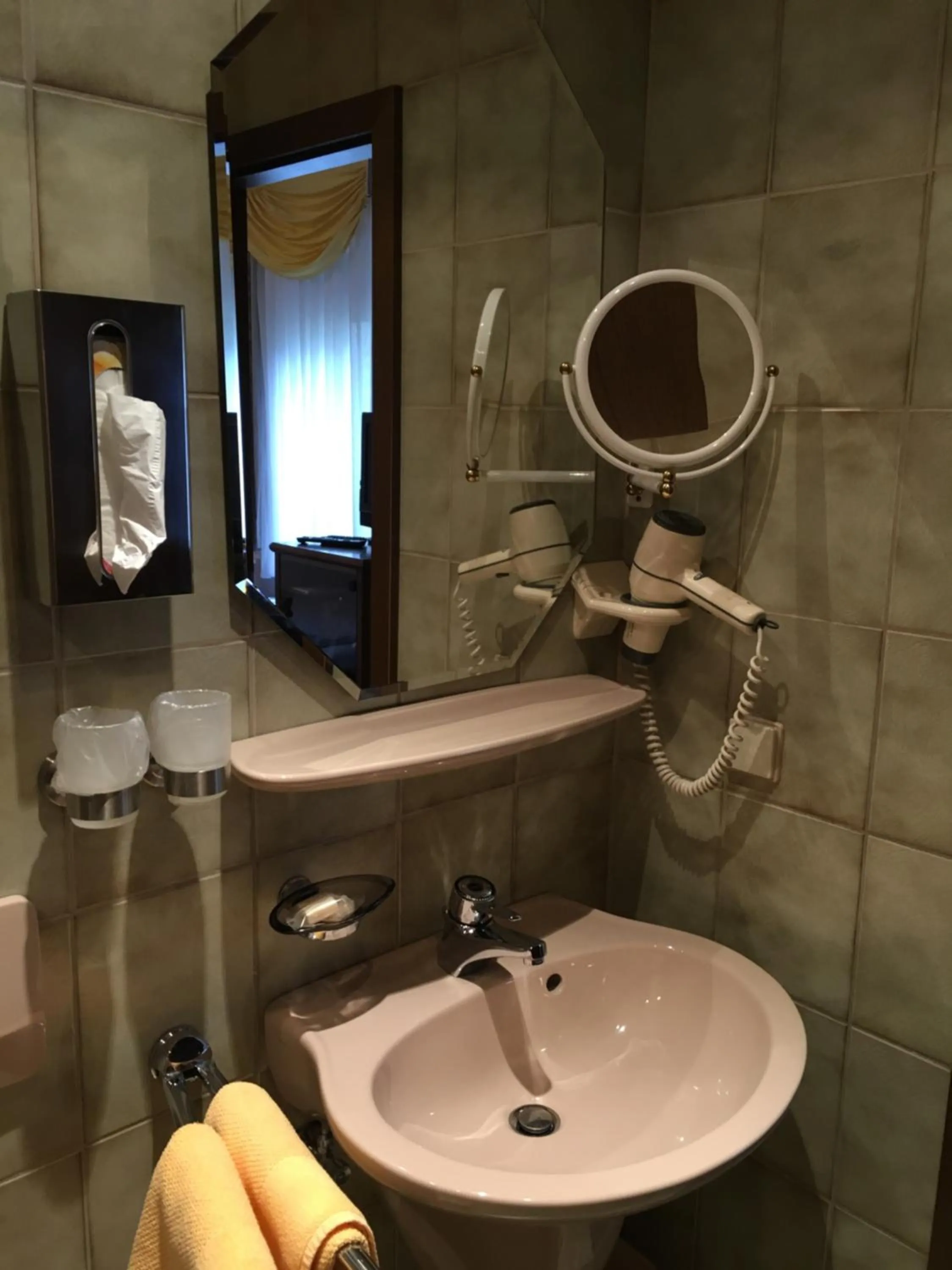 Bathroom in Gasthof zur Sonne Winzenhohl