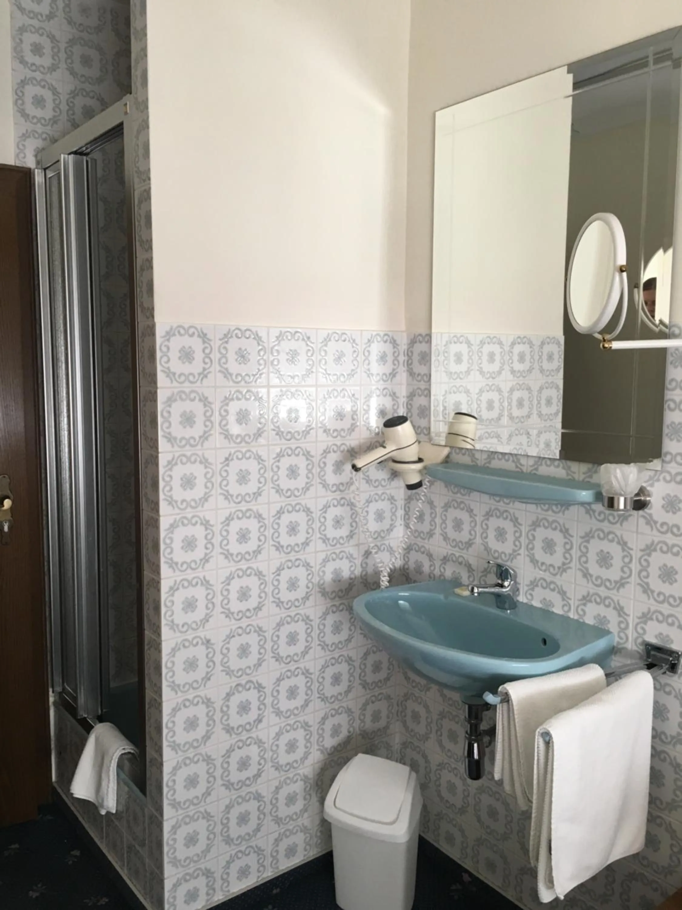 Bathroom in Gasthof zur Sonne Winzenhohl