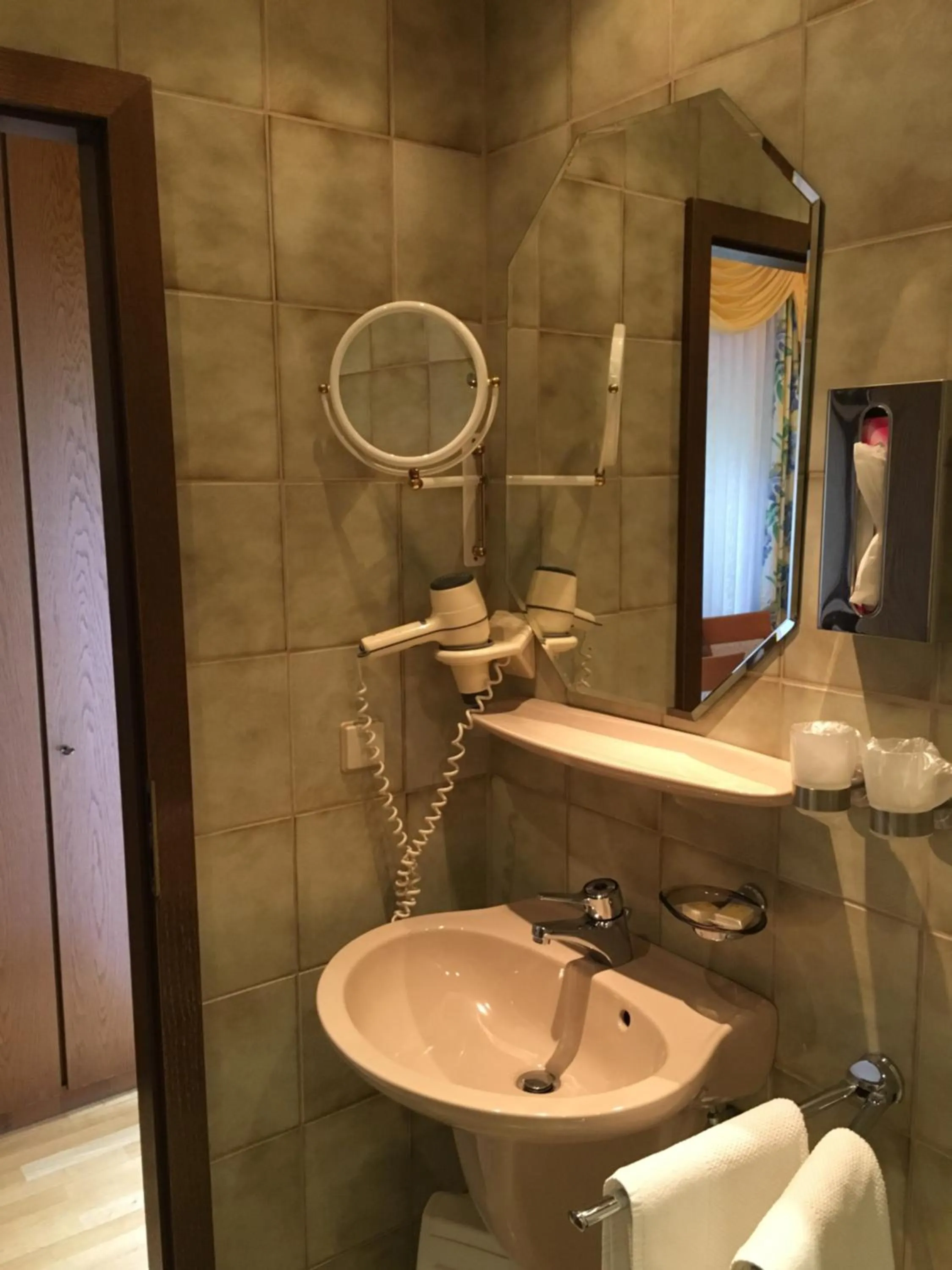 Bathroom in Gasthof zur Sonne Winzenhohl