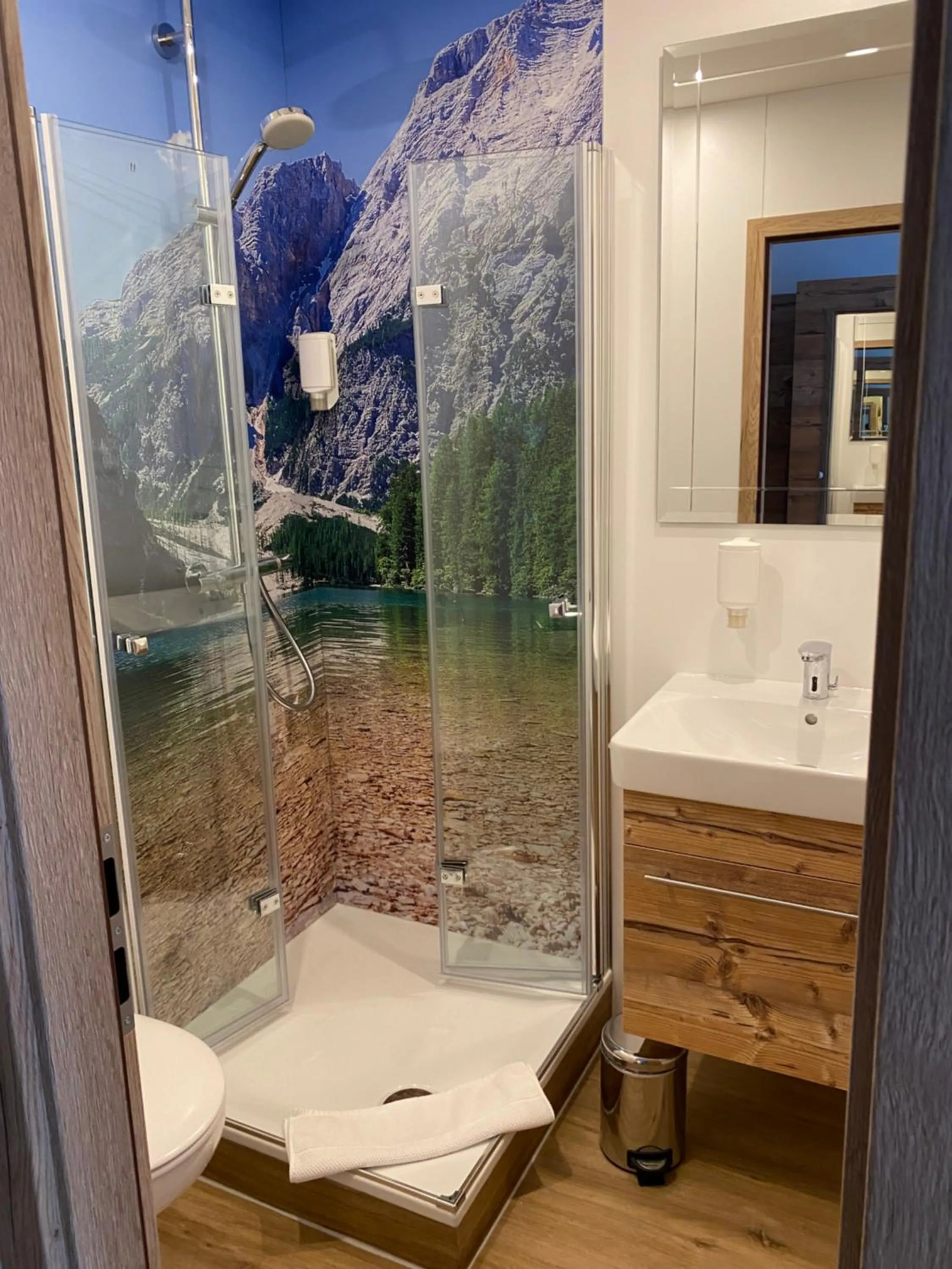 Bathroom in Gasthof zur Sonne Winzenhohl