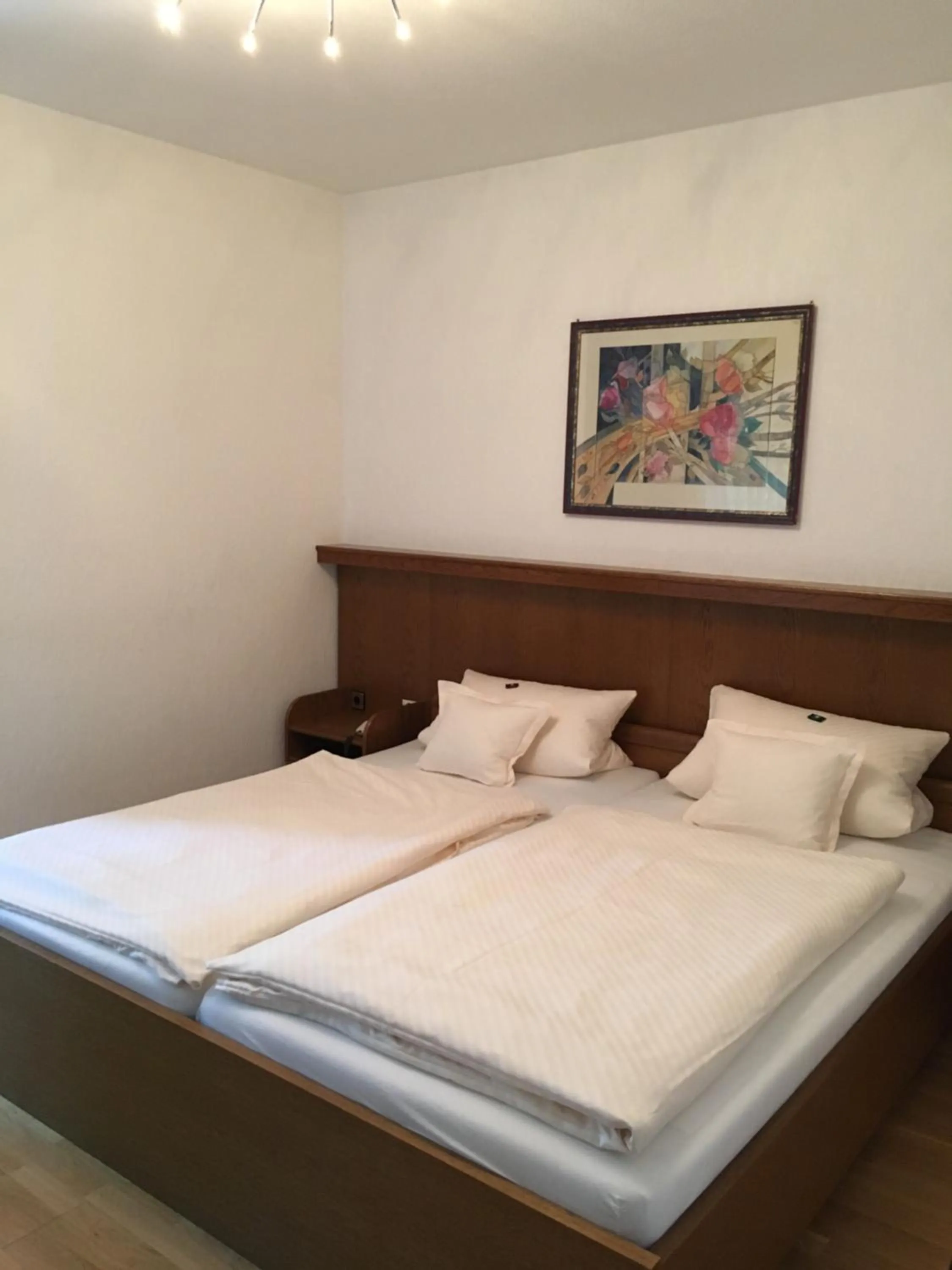 Bed in Gasthof zur Sonne Winzenhohl