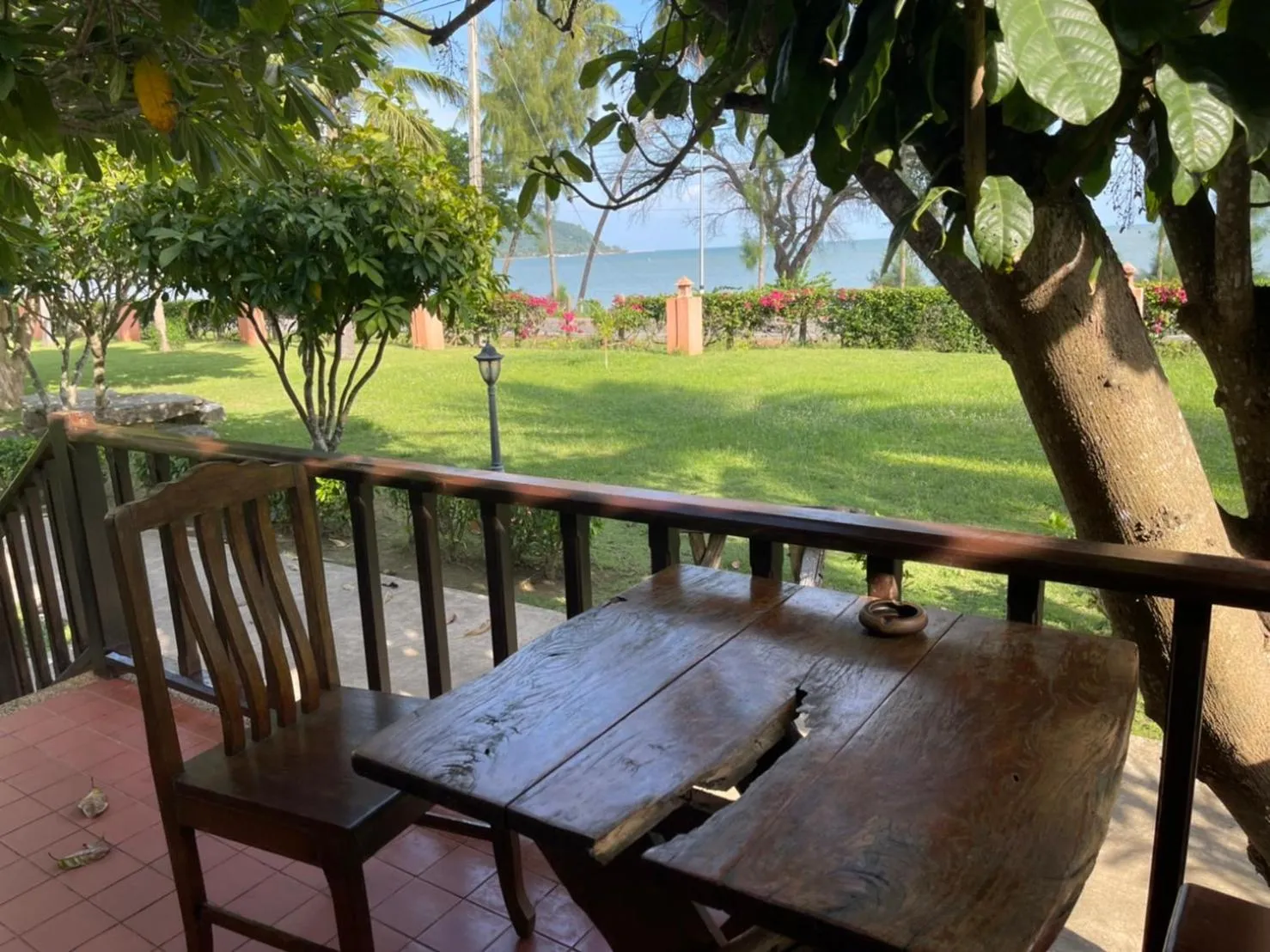 Balcony/Terrace in Sailom Resort Bangsaphan