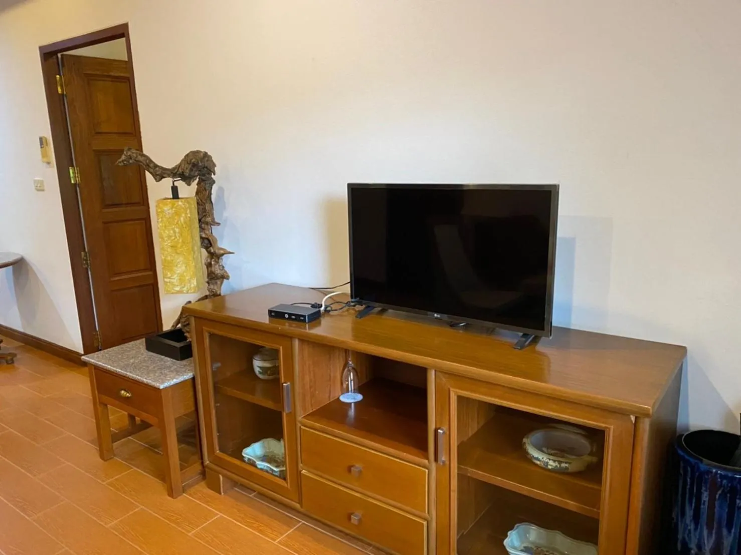 TV and multimedia in Sailom Resort Bangsaphan