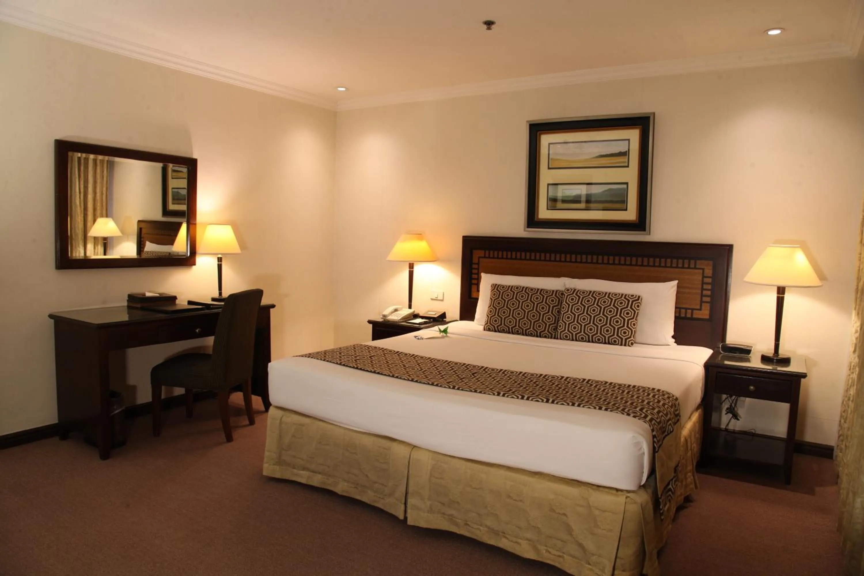 Bed in Herald Suites Solana