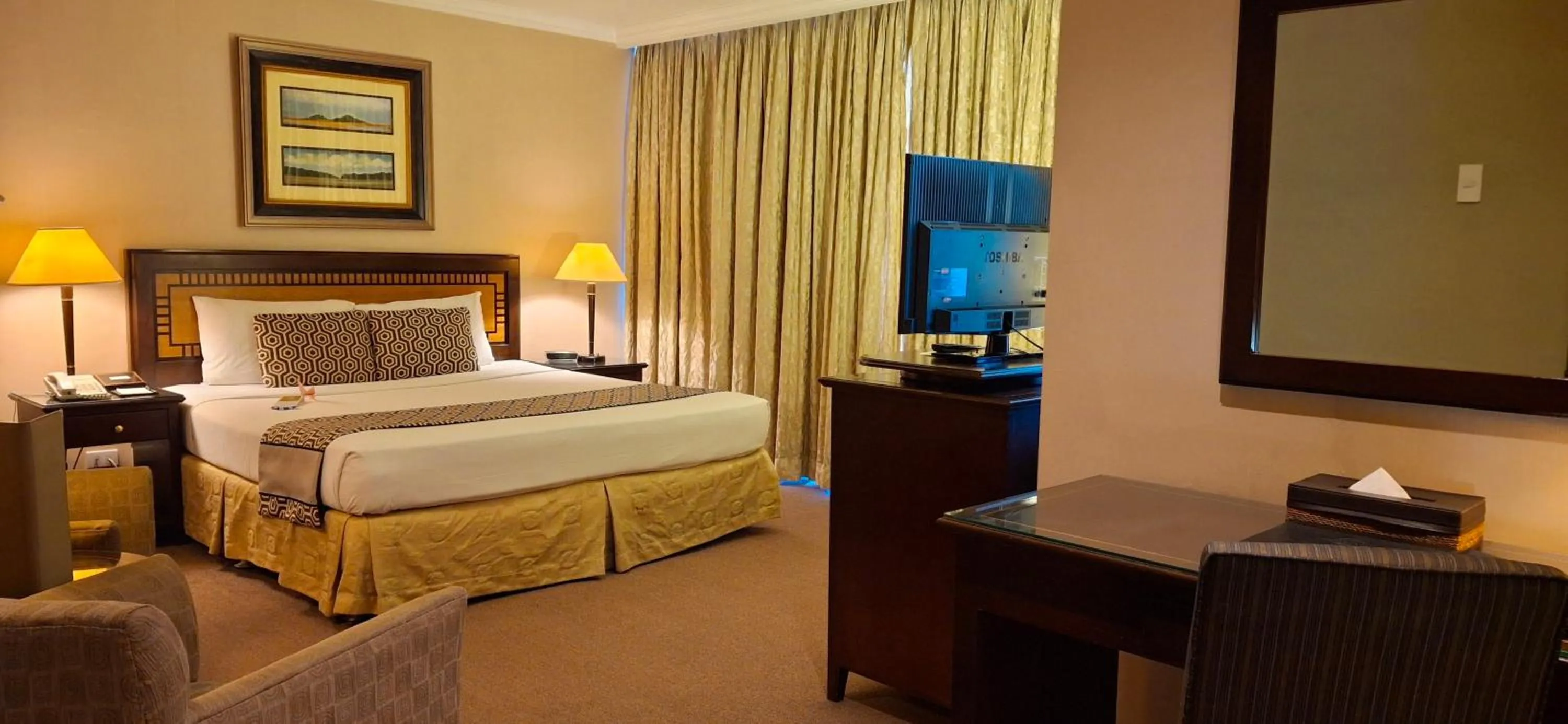 Bed in Herald Suites Solana