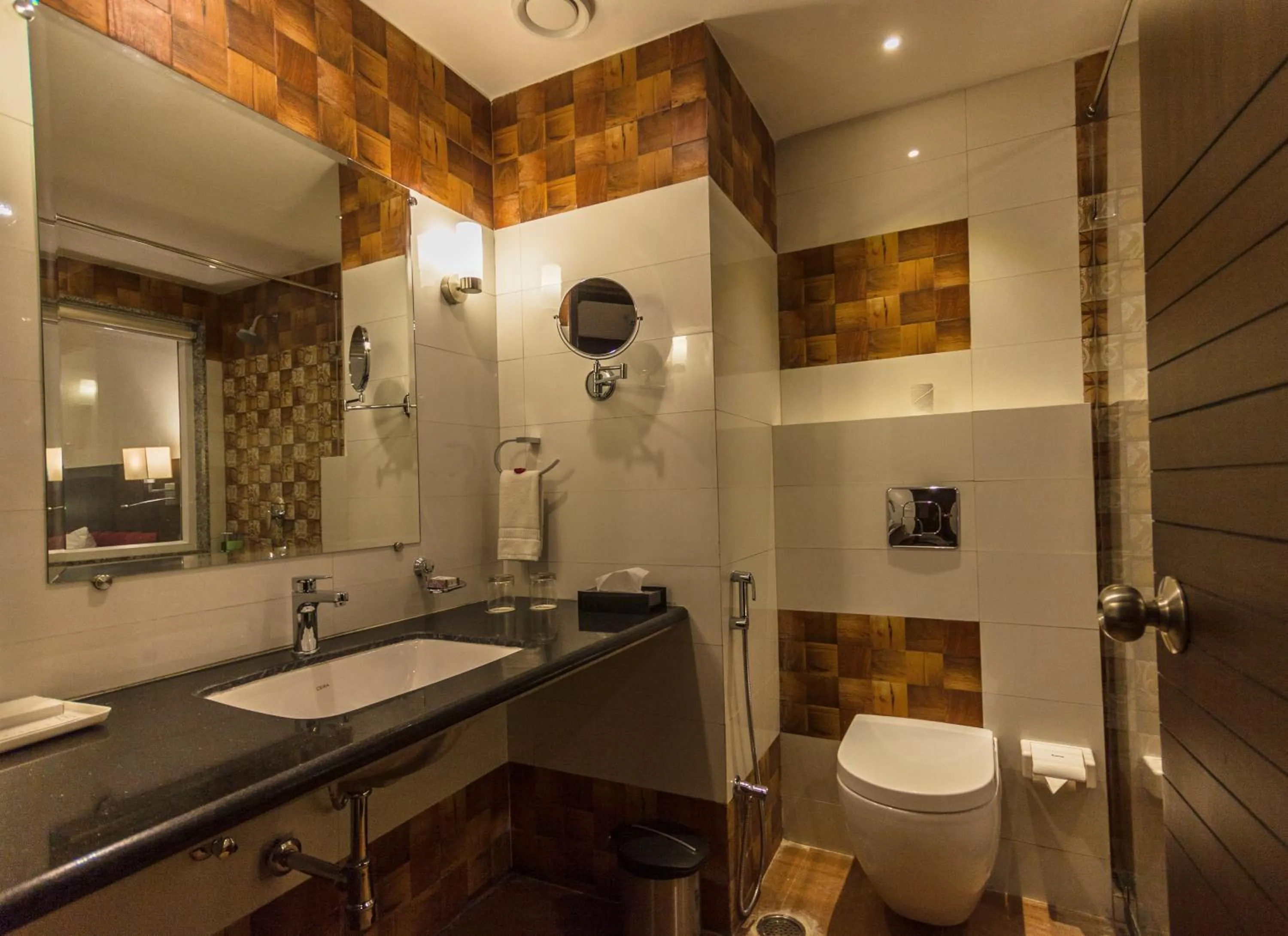 Bathroom in Hotel Udai Median