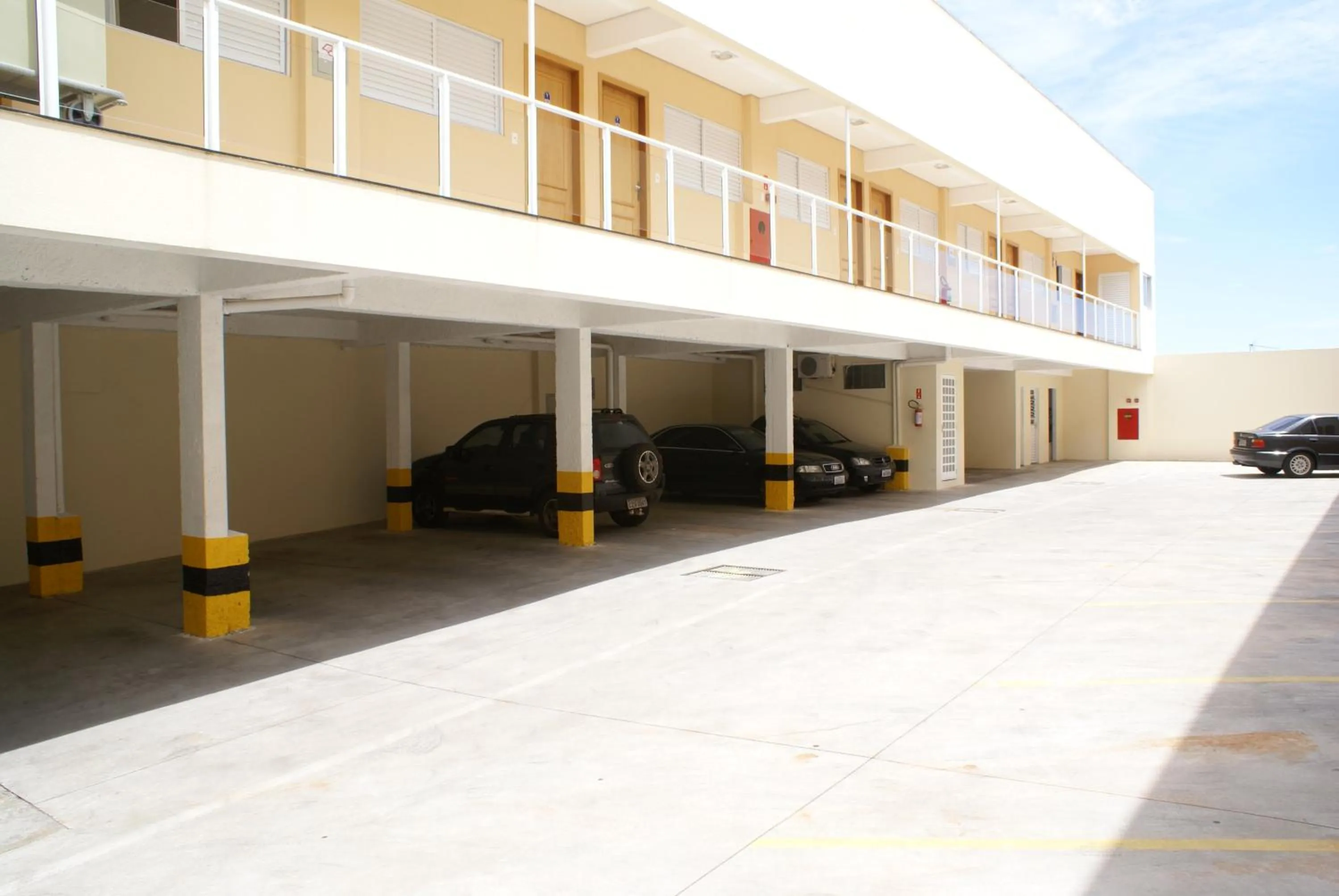 Area and facilities in Cristal Palace Inn