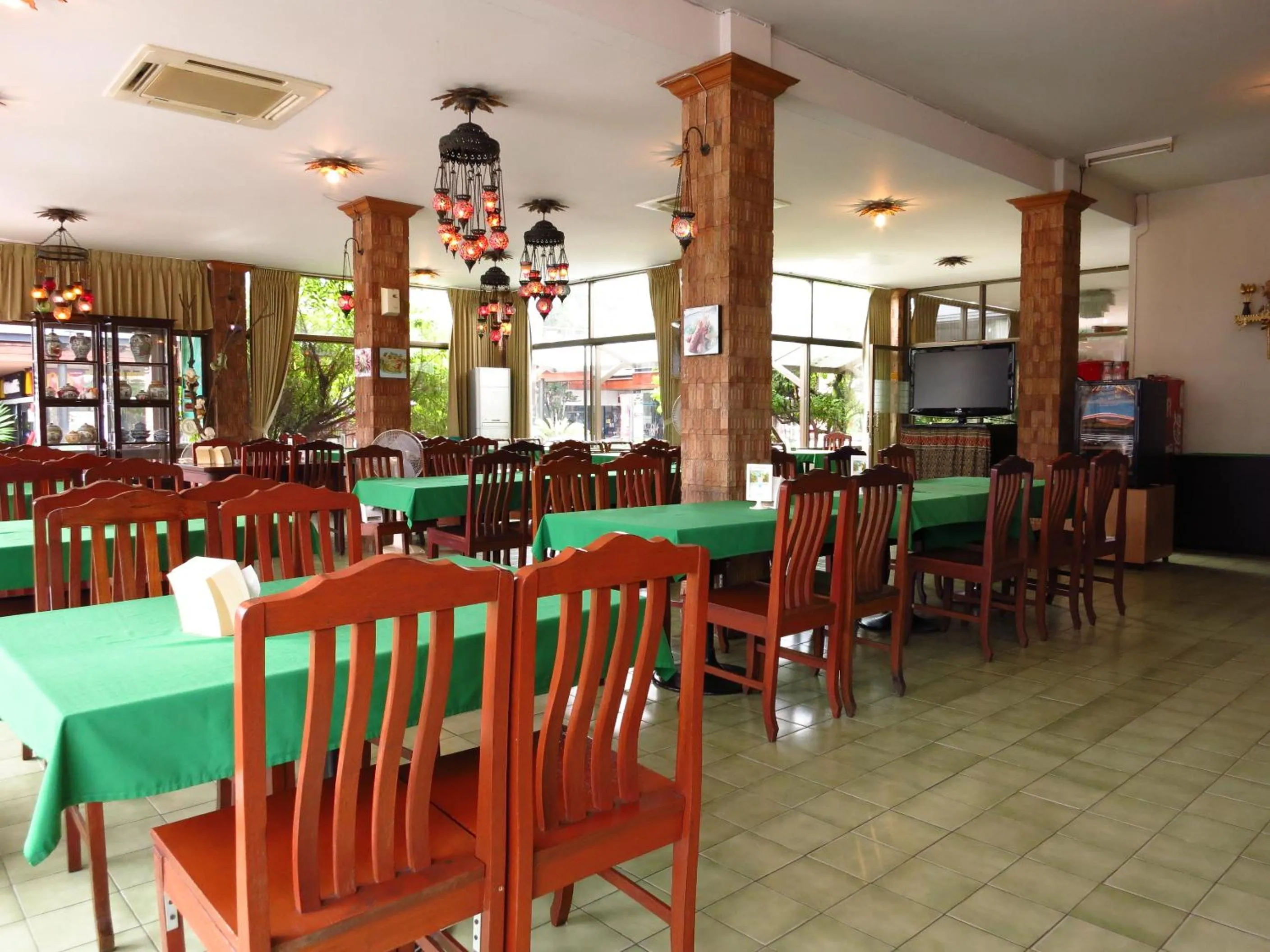 Restaurant/places to eat in Sirin Hotel Hua Hin