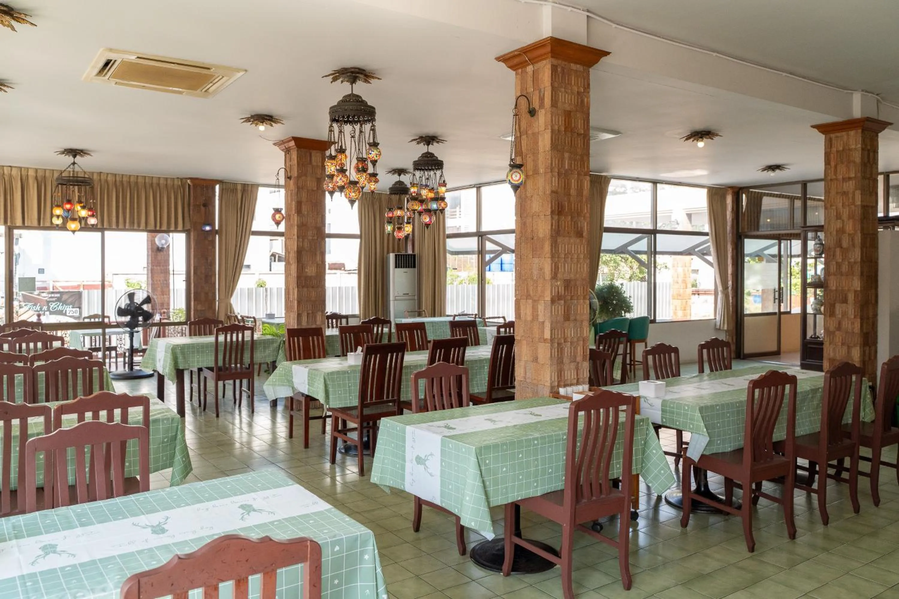 Restaurant/places to eat in Sirin Hotel Hua Hin