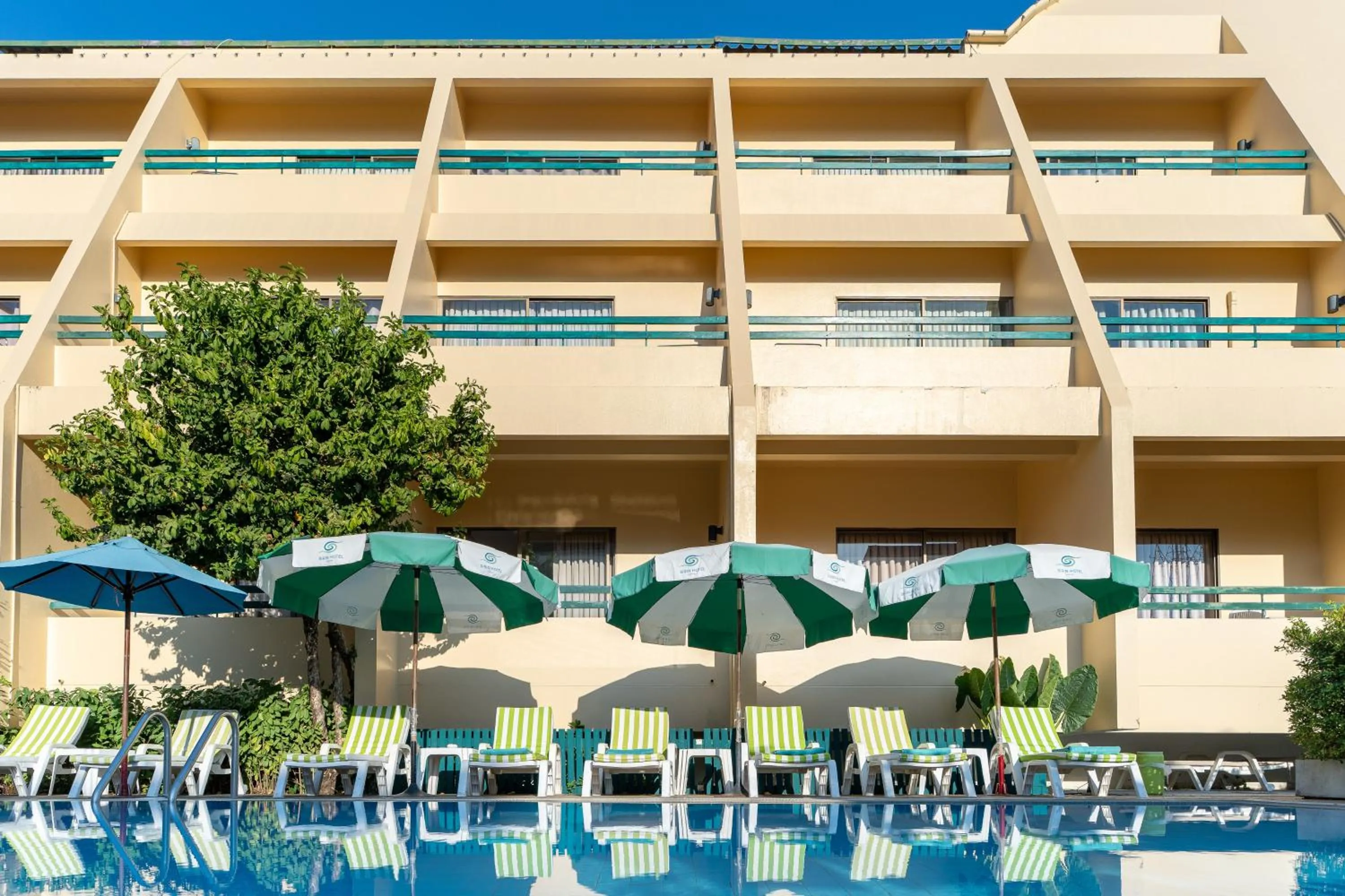 Swimming pool in Sirin Hotel Hua Hin