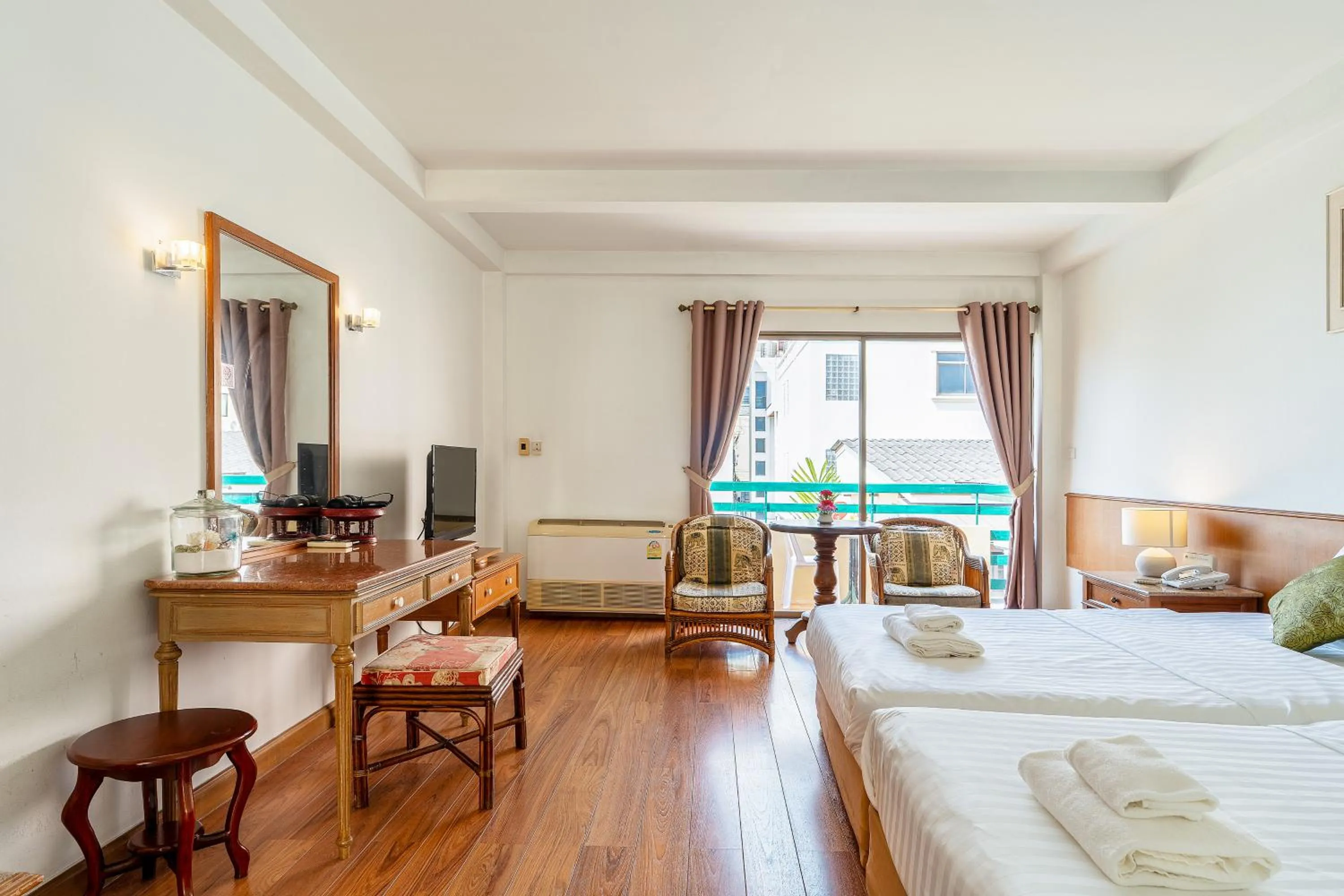 Bedroom, Bed in Sirin Hotel Hua Hin