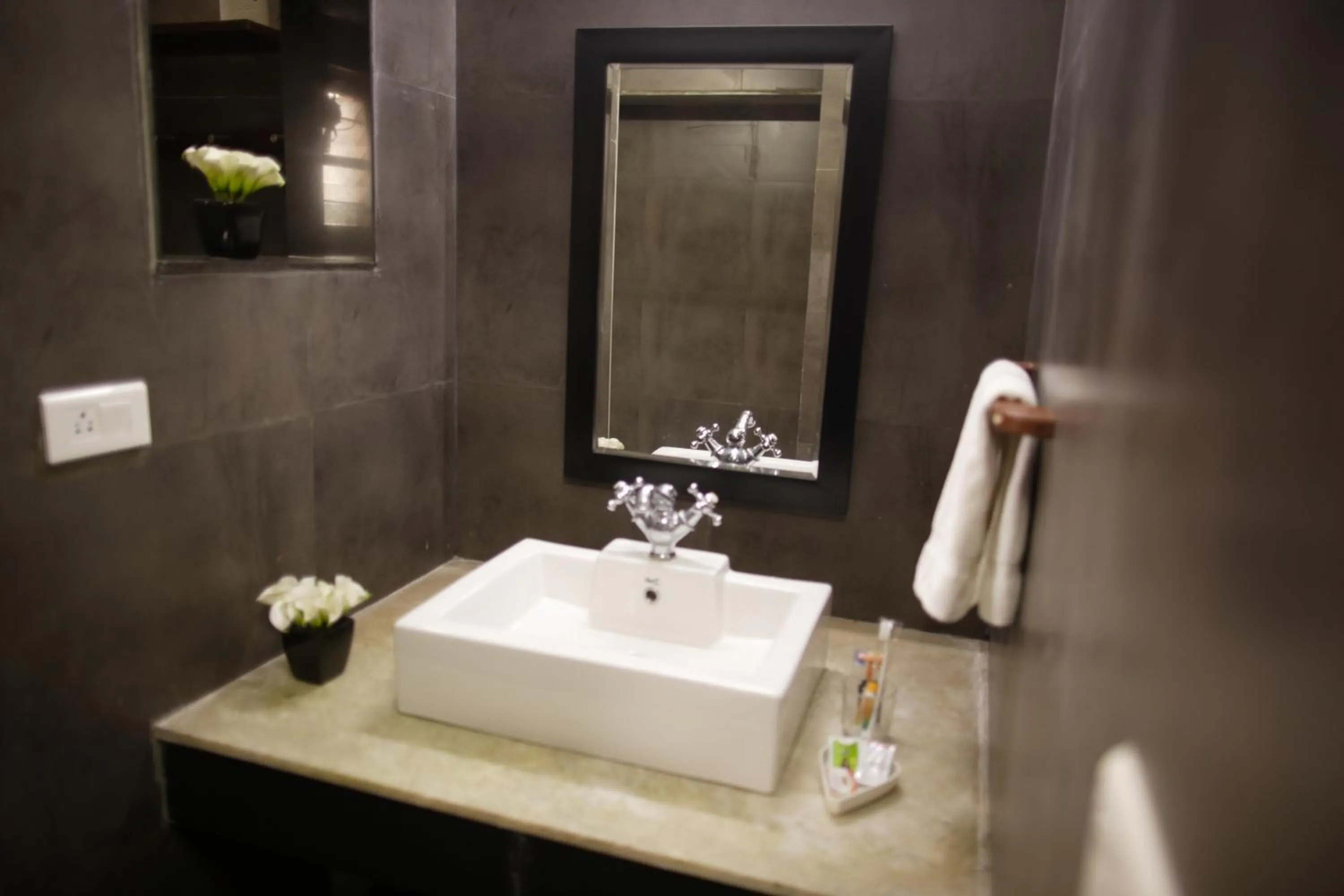 Bathroom in Hotel Villa Highnest - Oragadam -Sriperumbudur